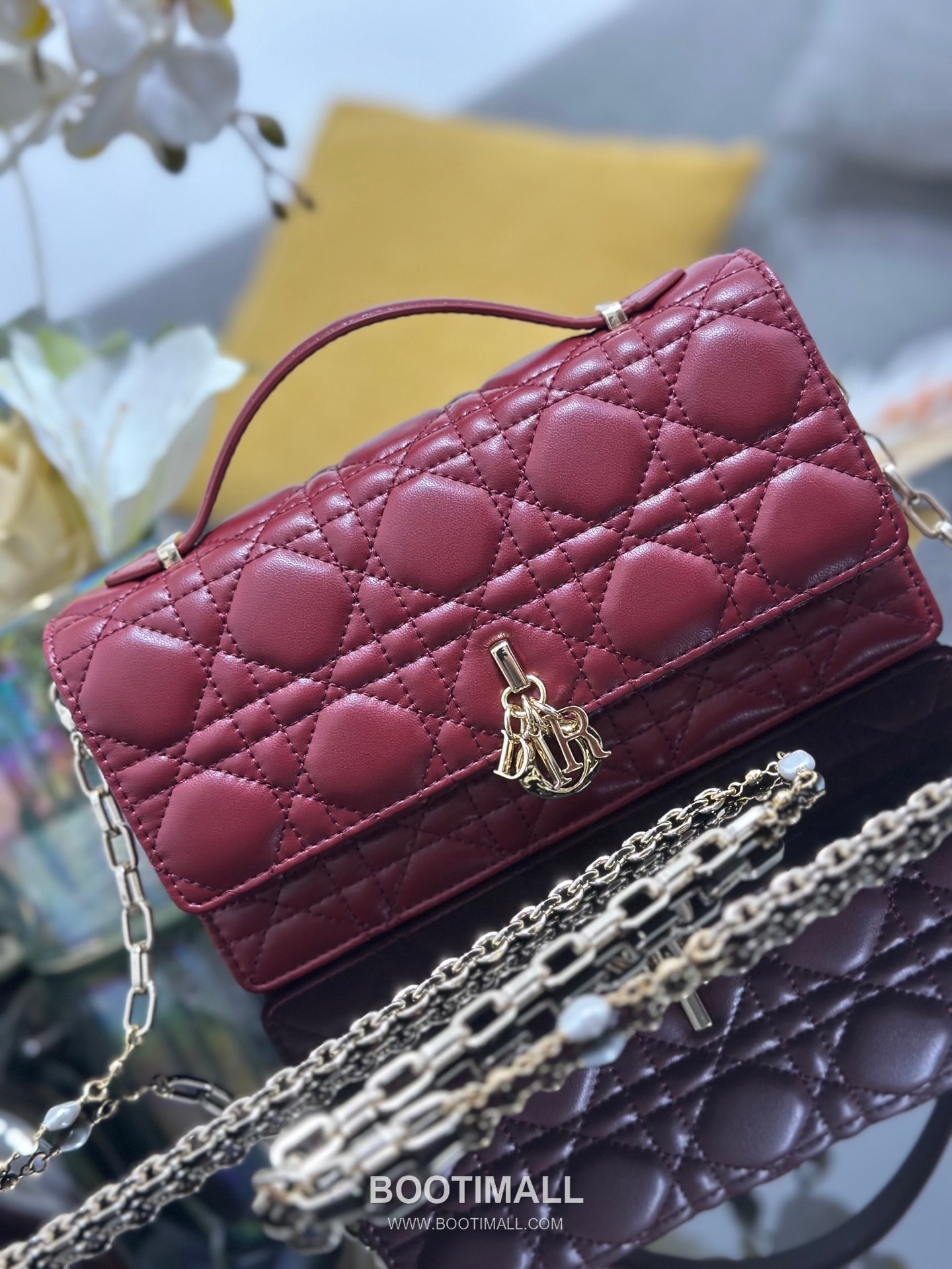 Dior Miss Dior Lambskin Chain Flap Shoulder Bag with Top Handle Charm 디올 미스디올 램스킨 체인 플랩 탑핸들 참 숄더백 블랙 M0997 21cm 5