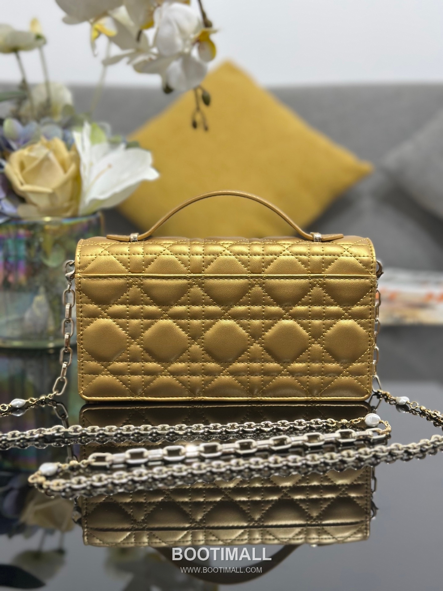 Dior Miss Dior Lambskin Chain Flap Shoulder Bag with Top Handle Charm 디올 미스디올 램스킨 체인 플랩 탑핸들 참 숄더백 블랙 M0997 21cm 2