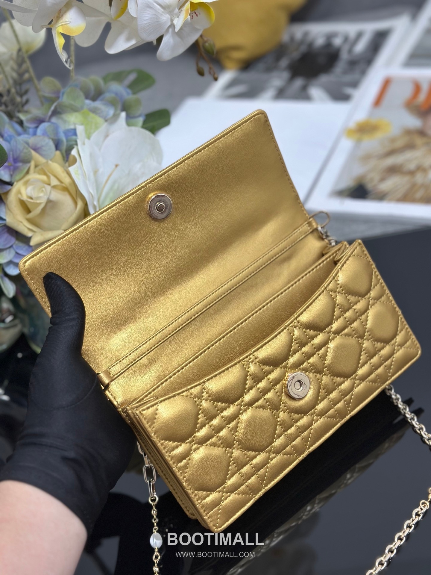 Dior Miss Dior Lambskin Chain Flap Shoulder Bag with Top Handle Charm 디올 미스디올 램스킨 체인 플랩 탑핸들 참 숄더백 블랙 M0997 21cm 7