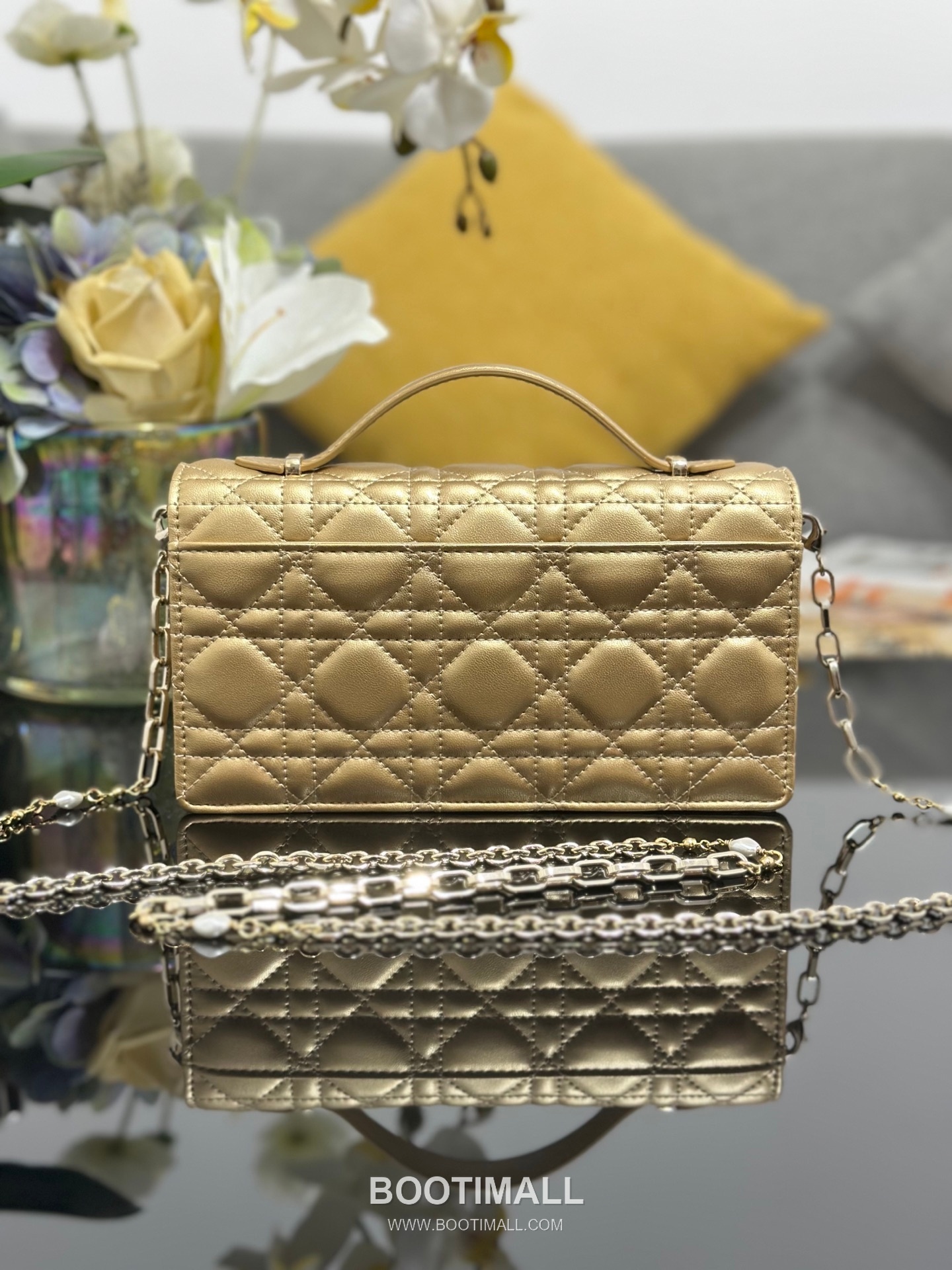 Dior Miss Dior Lambskin Chain Flap Shoulder Bag with Top Handle Charm 디올 미스디올 램스킨 체인 플랩 탑핸들 참 숄더백 블랙 M0997 21cm 2