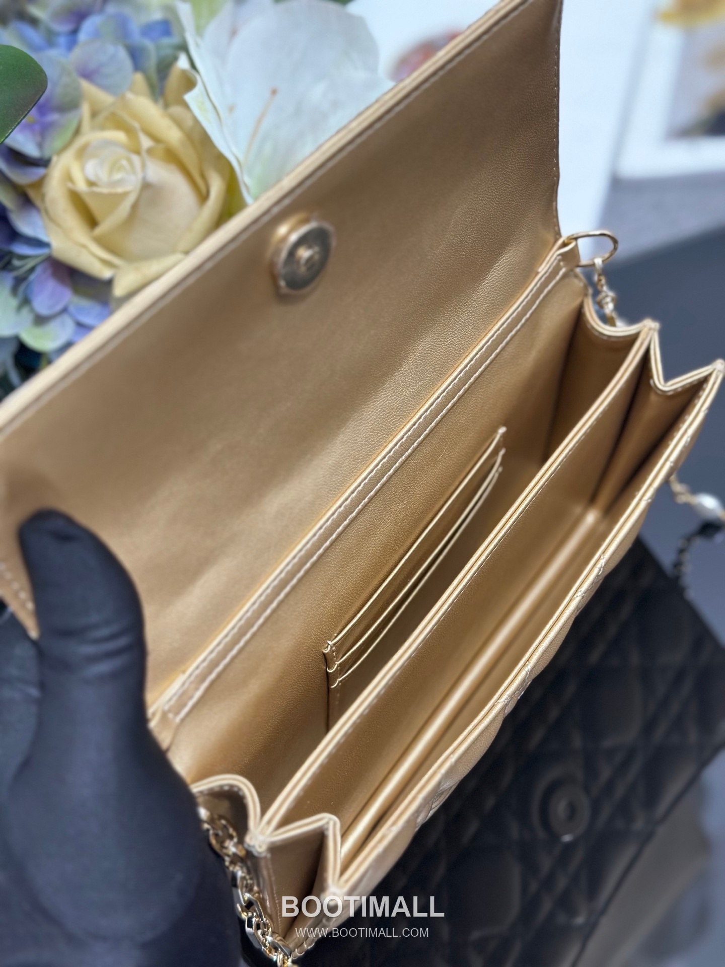 Dior Miss Dior Lambskin Chain Flap Shoulder Bag with Top Handle Charm 디올 미스디올 램스킨 체인 플랩 탑핸들 참 숄더백 블랙 M0997 21cm 8