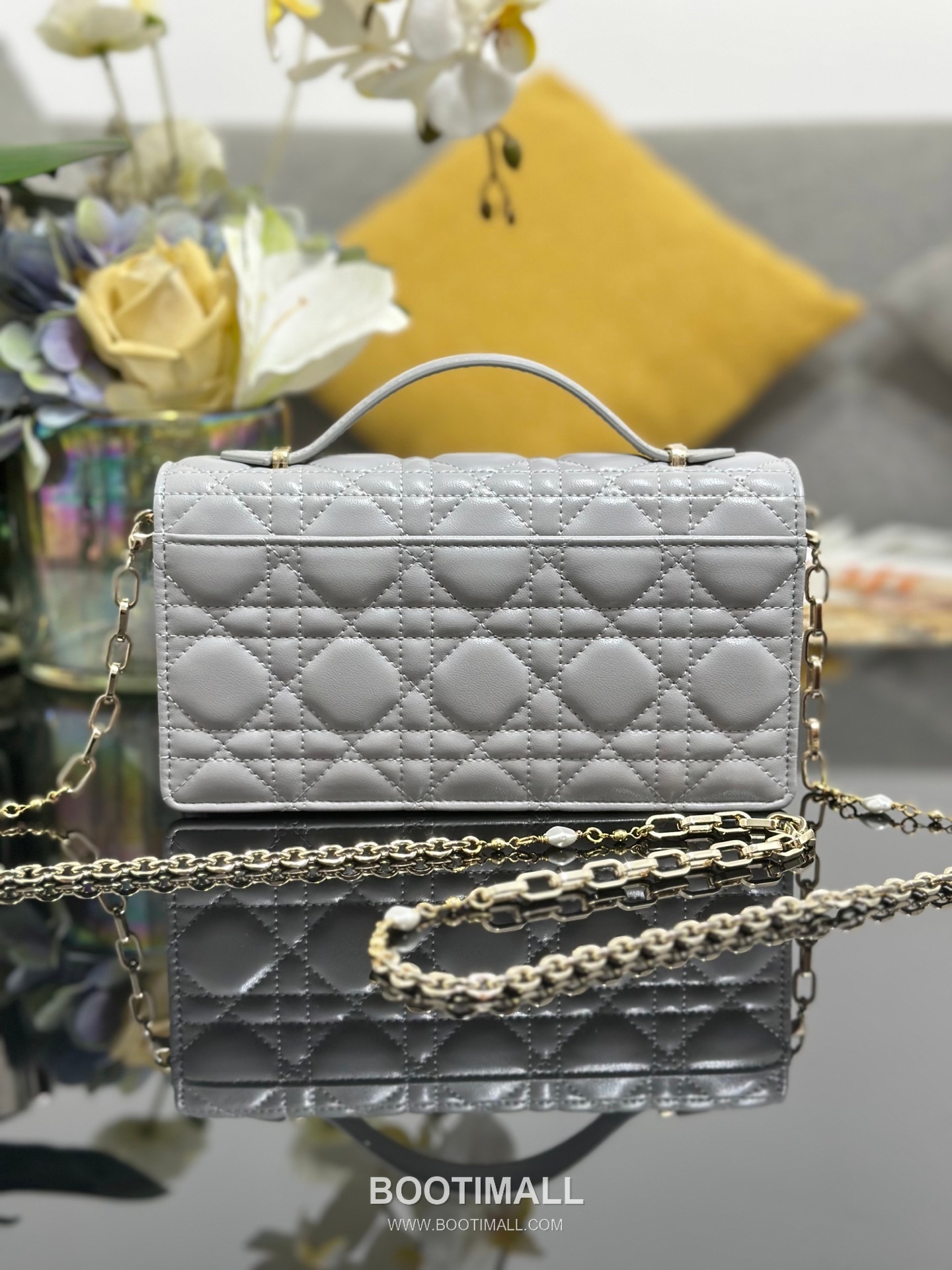 Dior Miss Dior Lambskin Chain Flap Shoulder Bag with Top Handle Charm 디올 미스디올 램스킨 체인 플랩 탑핸들 참 숄더백 블랙 M0997 21cm 2