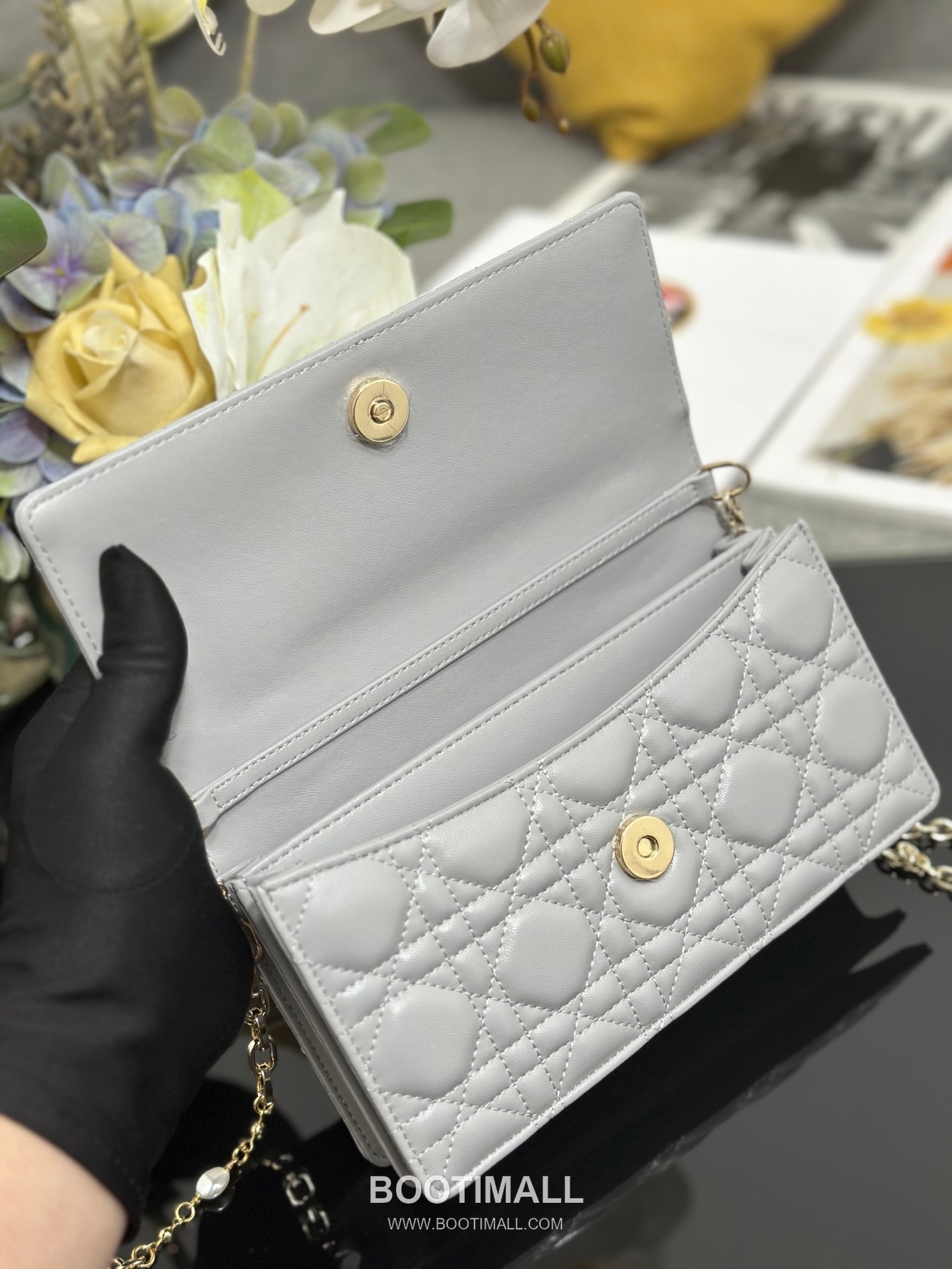 Dior Miss Dior Lambskin Chain Flap Shoulder Bag with Top Handle Charm 디올 미스디올 램스킨 체인 플랩 탑핸들 참 숄더백 블랙 M0997 21cm 7