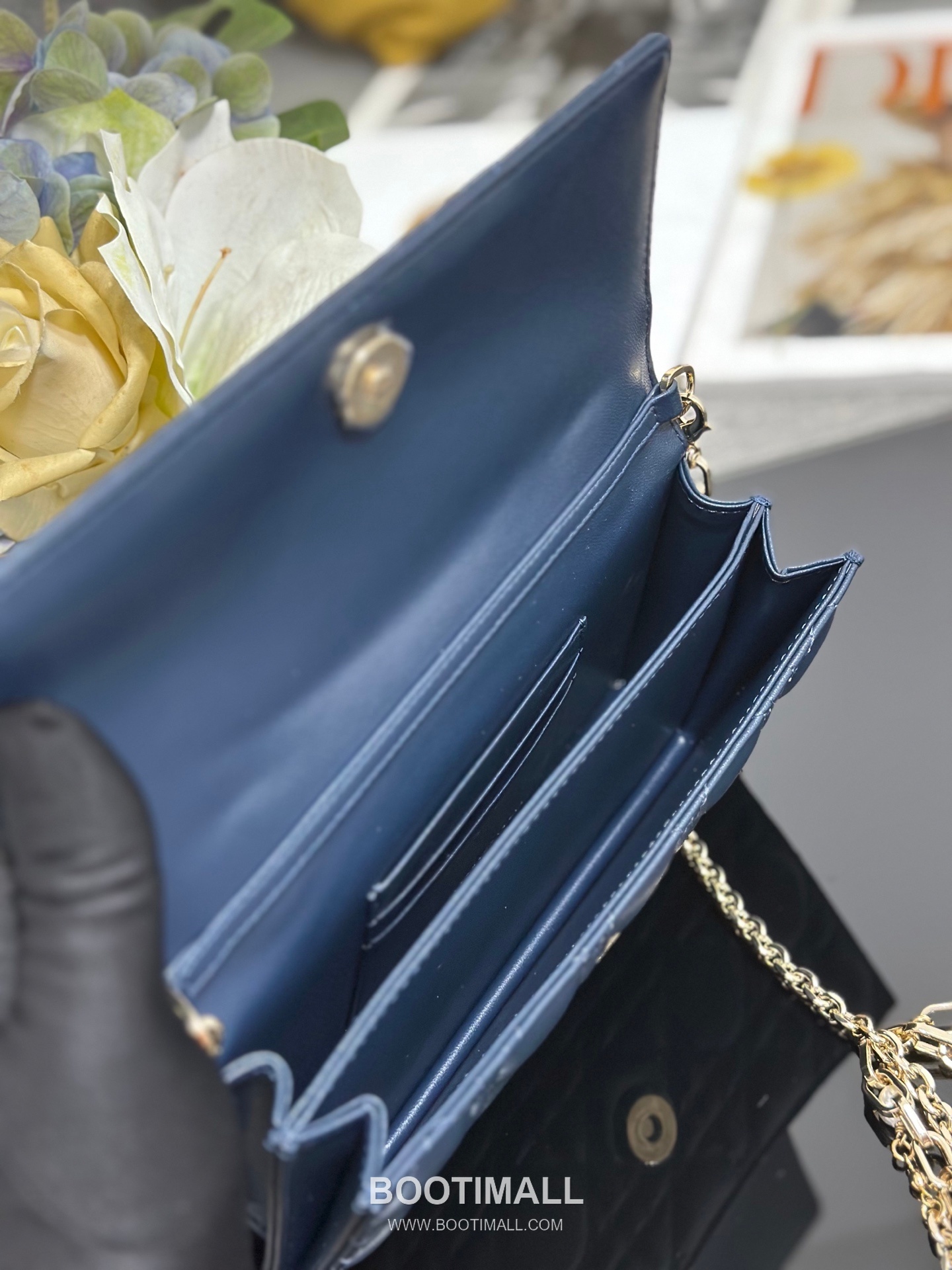 Dior Miss Dior Lambskin Chain Flap Shoulder Bag with Top Handle Charm 디올 미스디올 램스킨 체인 플랩 탑핸들 참 숄더백 블랙 M0997 21cm 8