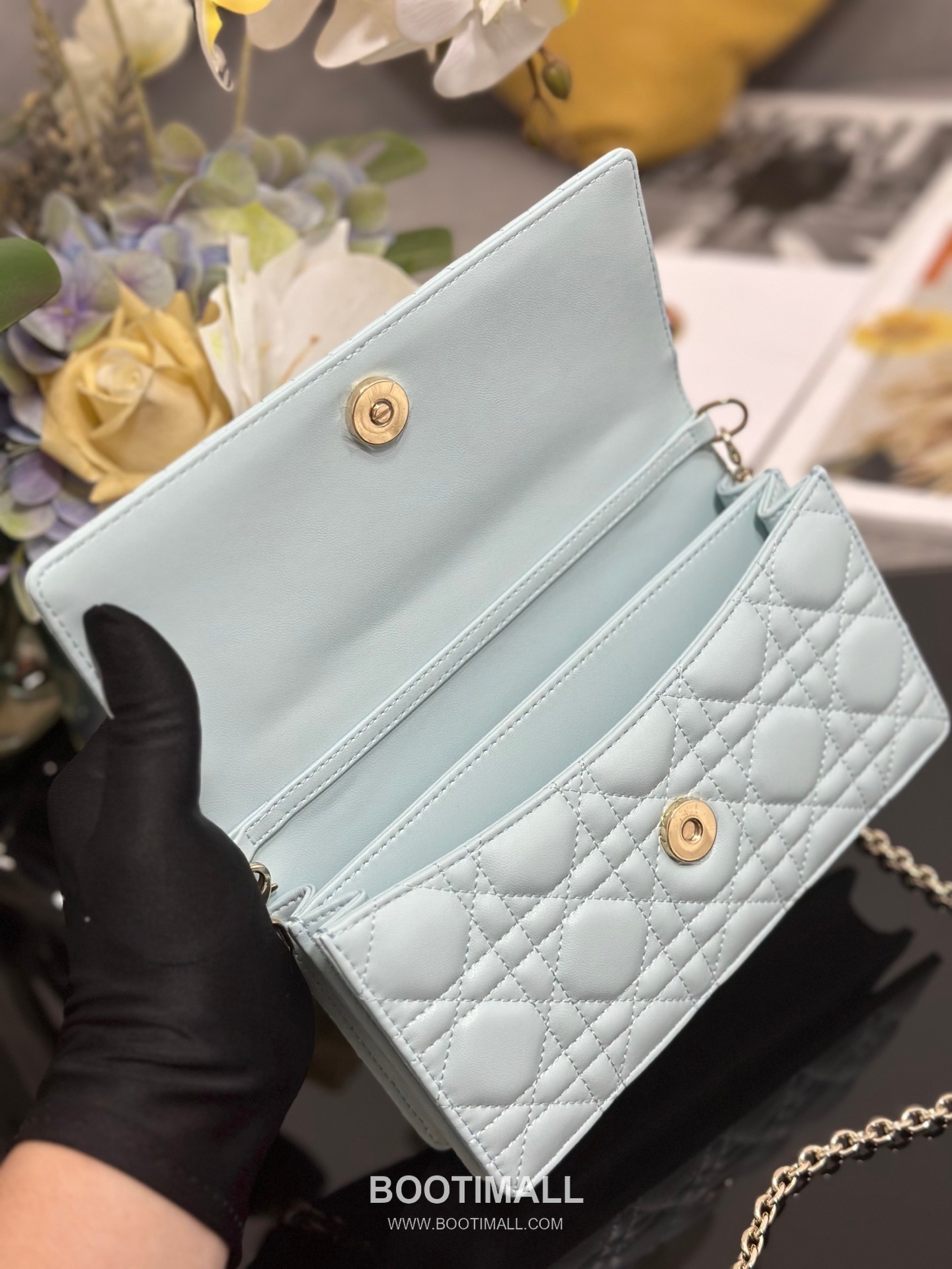 Dior Miss Dior Lambskin Chain Flap Shoulder Bag with Top Handle Charm 디올 미스디올 램스킨 체인 플랩 탑핸들 참 숄더백 블랙 M0997 21cm 7