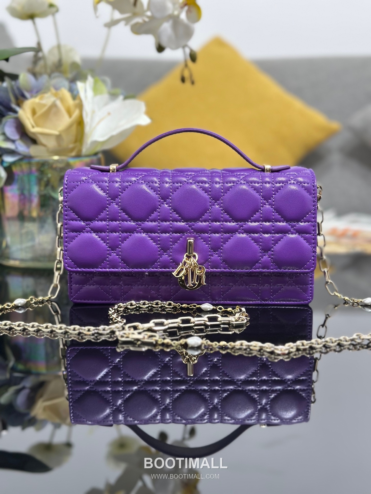 Dior Miss Dior Lambskin Chain Flap Shoulder Bag with Top Handle Charm 디올 미스디올 램스킨 체인 플랩 탑핸들 참 숄더백 블랙 M0997 21cm 1