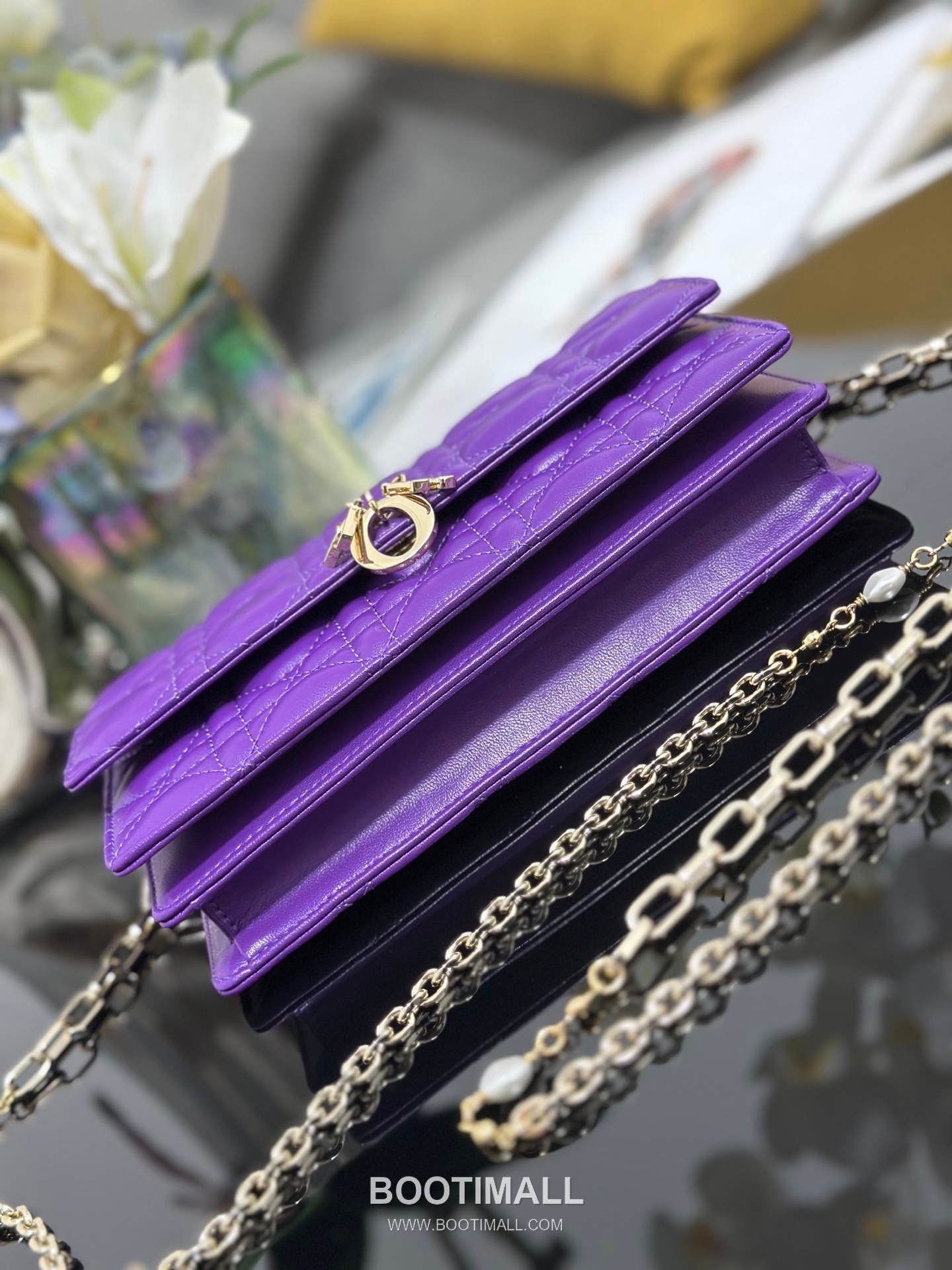 Dior Miss Dior Lambskin Chain Flap Shoulder Bag with Top Handle Charm 디올 미스디올 램스킨 체인 플랩 탑핸들 참 숄더백 블랙 M0997 21cm 4