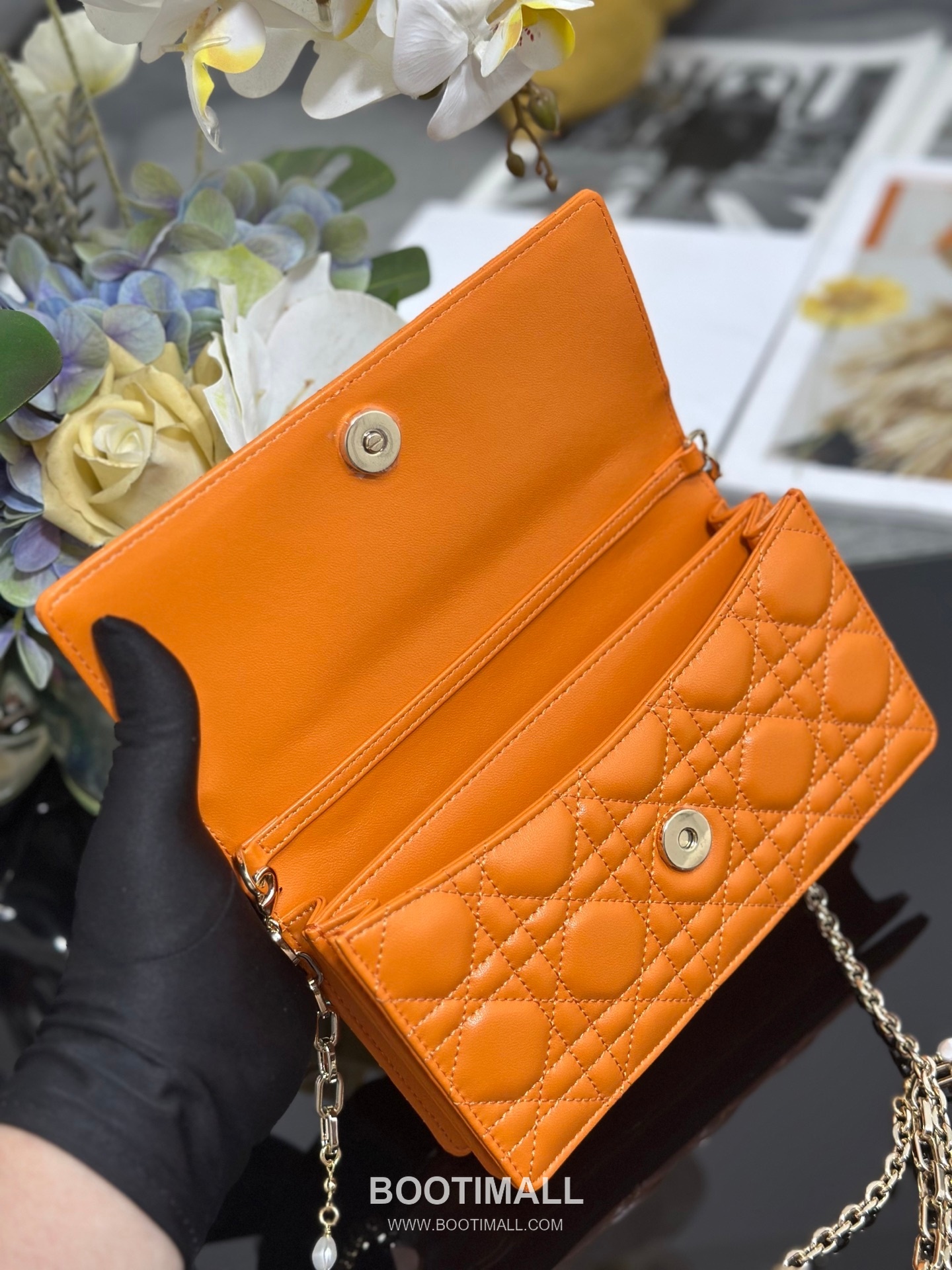 Dior Miss Dior Lambskin Chain Flap Shoulder Bag with Top Handle Charm 디올 미스디올 램스킨 체인 플랩 탑핸들 참 숄더백 블랙 M0997 21cm 7