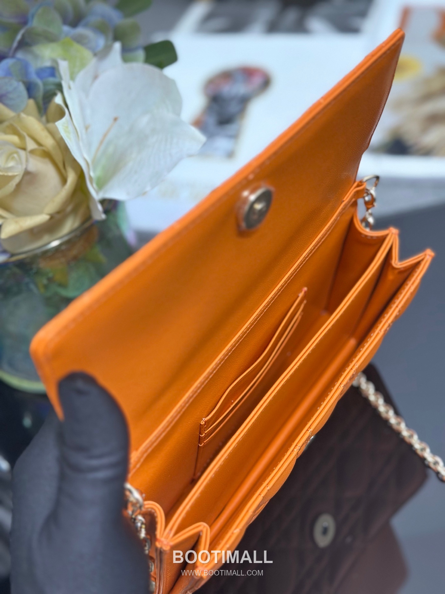 Dior Miss Dior Lambskin Chain Flap Shoulder Bag with Top Handle Charm 디올 미스디올 램스킨 체인 플랩 탑핸들 참 숄더백 블랙 M0997 21cm 8