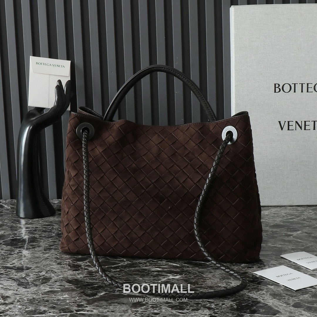 Bottega Veneta Andiamo Lambskin Leather Adjustable Strap Shoulder Bag 보테가베네타 안디아모 램스킨 레더 조절 스트랩 숄더백 32cm 5