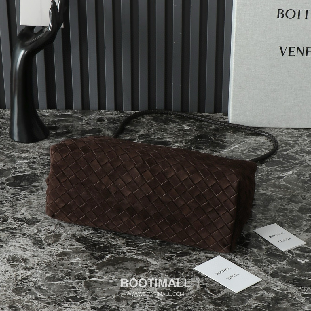 Bottega Veneta Andiamo Lambskin Leather Adjustable Strap Shoulder Bag 보테가베네타 안디아모 램스킨 레더 조절 스트랩 숄더백 32cm 6