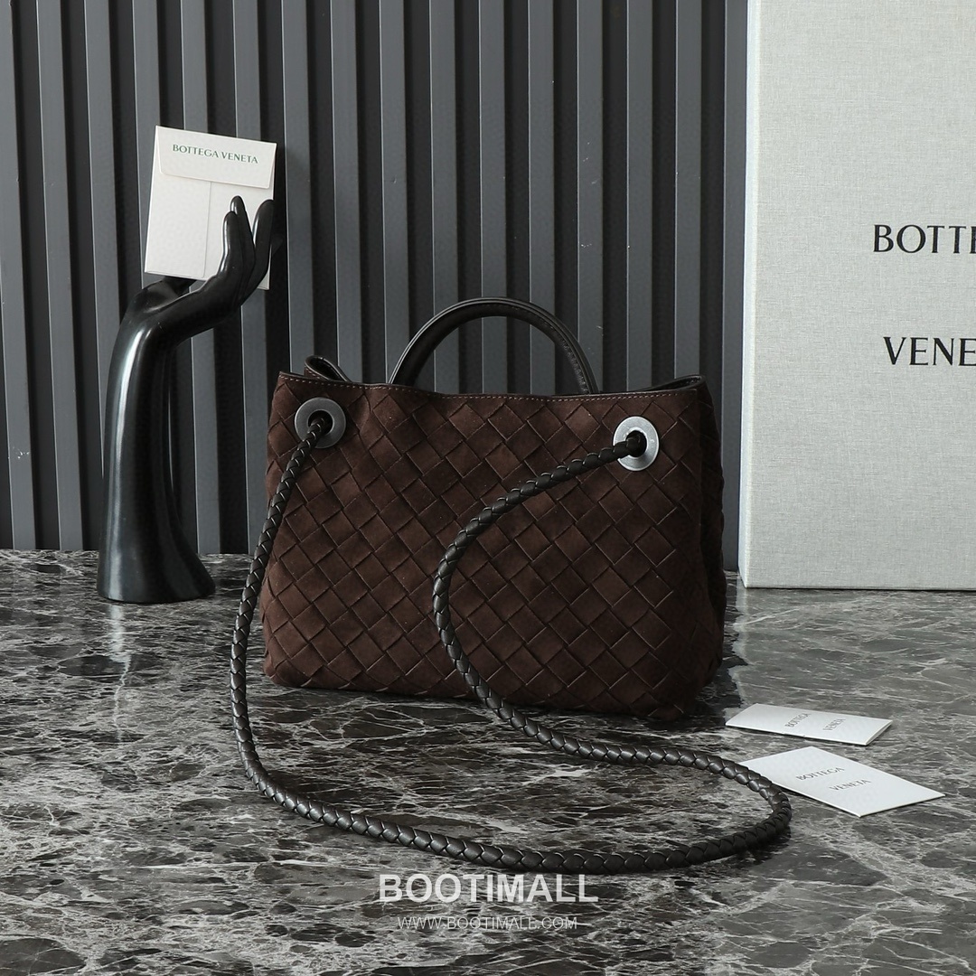 Bottega Veneta Andiamo Lambskin Leather Bow Knot Hardware Top Handle Shoulder Bag 보테가베네타 안디아모 램스킨 레더 보우 매듭 하드웨어 탑핸들 숄더백 25cm 3
