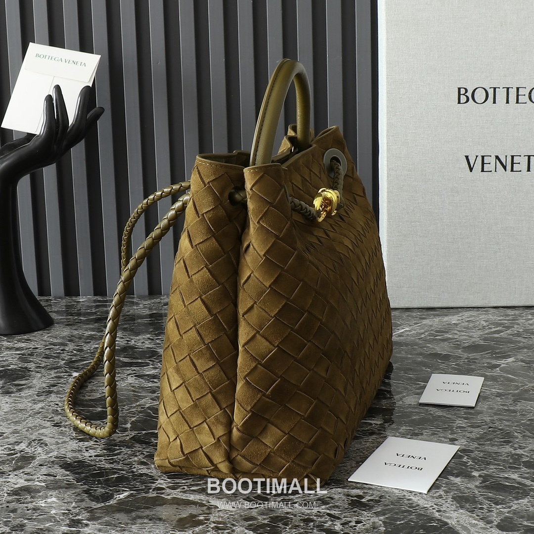 Bottega Veneta Andiamo Lambskin Leather Adjustable Strap Shoulder Bag 보테가베네타 안디아모 램스킨 레더 조절 스트랩 숄더백 32cm 4