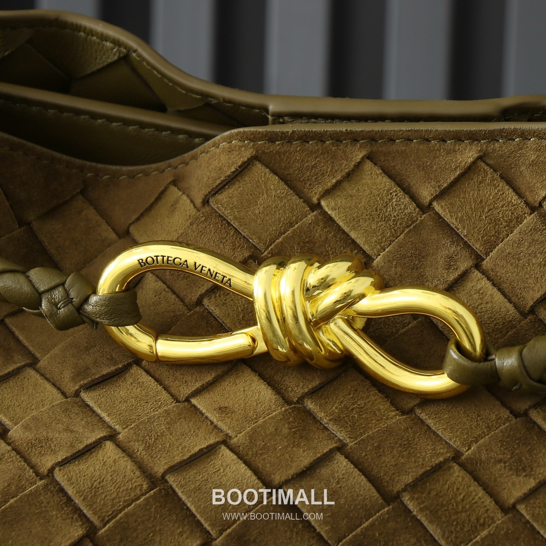 Bottega Veneta Andiamo Lambskin Leather Adjustable Strap Shoulder Bag 보테가베네타 안디아모 램스킨 레더 조절 스트랩 숄더백 32cm 6