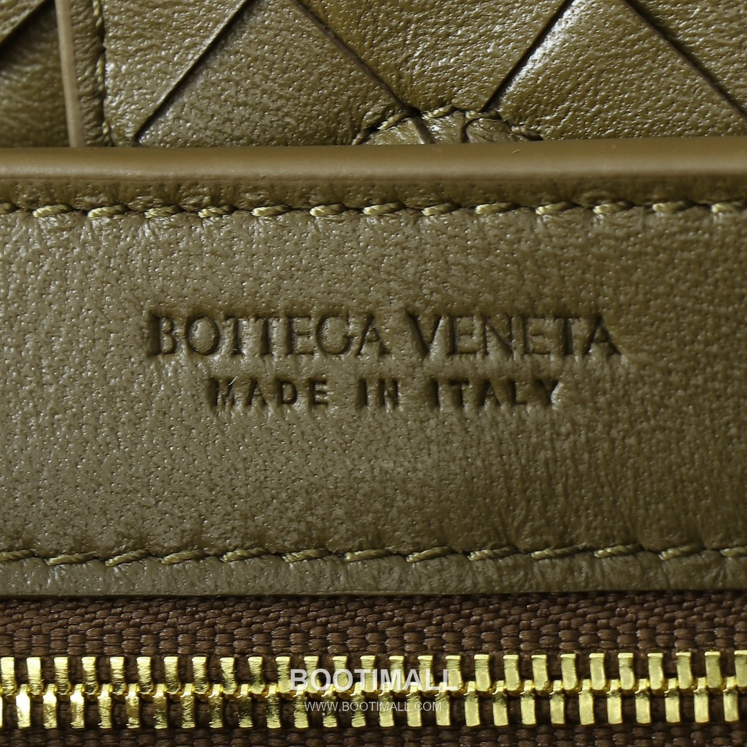 Bottega Veneta Andiamo Lambskin Leather Bow Knot Hardware Top Handle Shoulder Bag 보테가베네타 안디아모 램스킨 레더 보우 매듭 하드웨어 탑핸들 숄더백 25cm 9