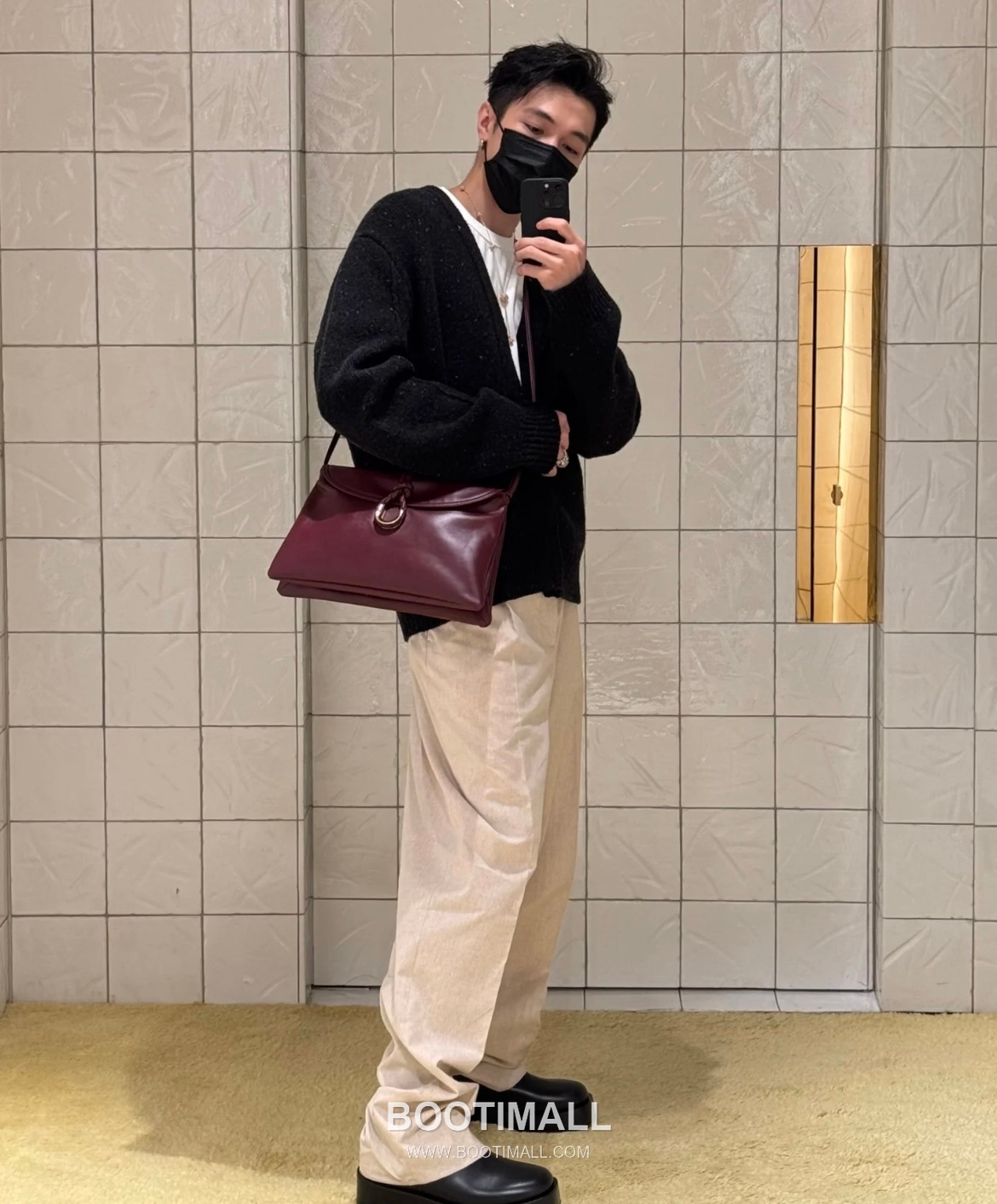 Bottega Veneta Liberta Smooth Calfskin Leather Logo Shoulder Bag 보테가베네타 리베르타 스무스 카프스킨 레더 로고 숄더백 30cm 5