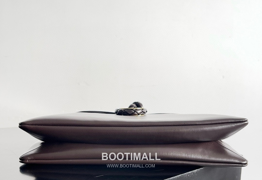 Bottega Veneta Liberta Smooth Calfskin Leather Logo Shoulder Bag 보테가베네타 리베르타 스무스 카프스킨 레더 로고 숄더백 30cm 13