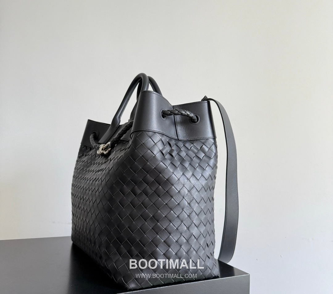 Bottega Veneta Andiamo Voyager Intrecciato Calfskin Leather Black Travel Tote Bag 보테가베네타 안디아모 보이저 인트레치아토 카프스킨 레더 블랙 트래블 토트백 20192380 43cm 7