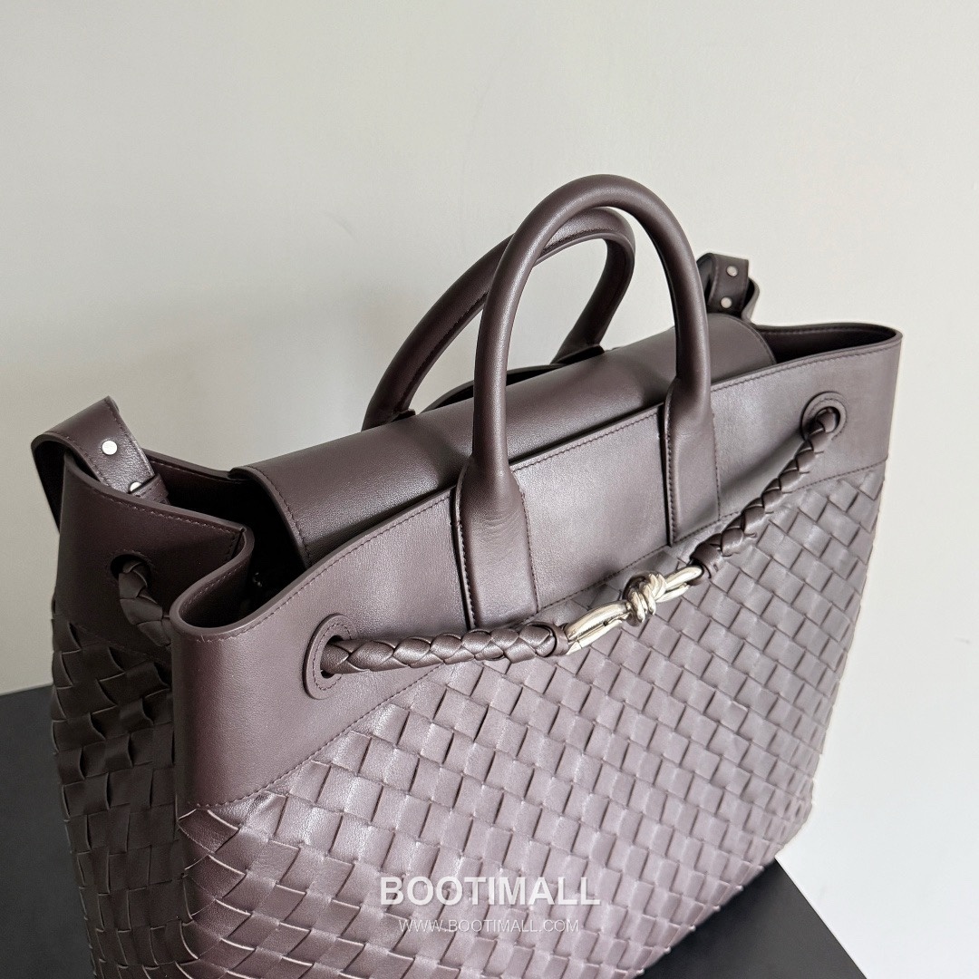 Bottega Veneta Andiamo Voyager Intrecciato Calfskin Leather Black Travel Tote Bag 보테가베네타 안디아모 보이저 인트레치아토 카프스킨 레더 블랙 트래블 토트백 20192380 43cm 3