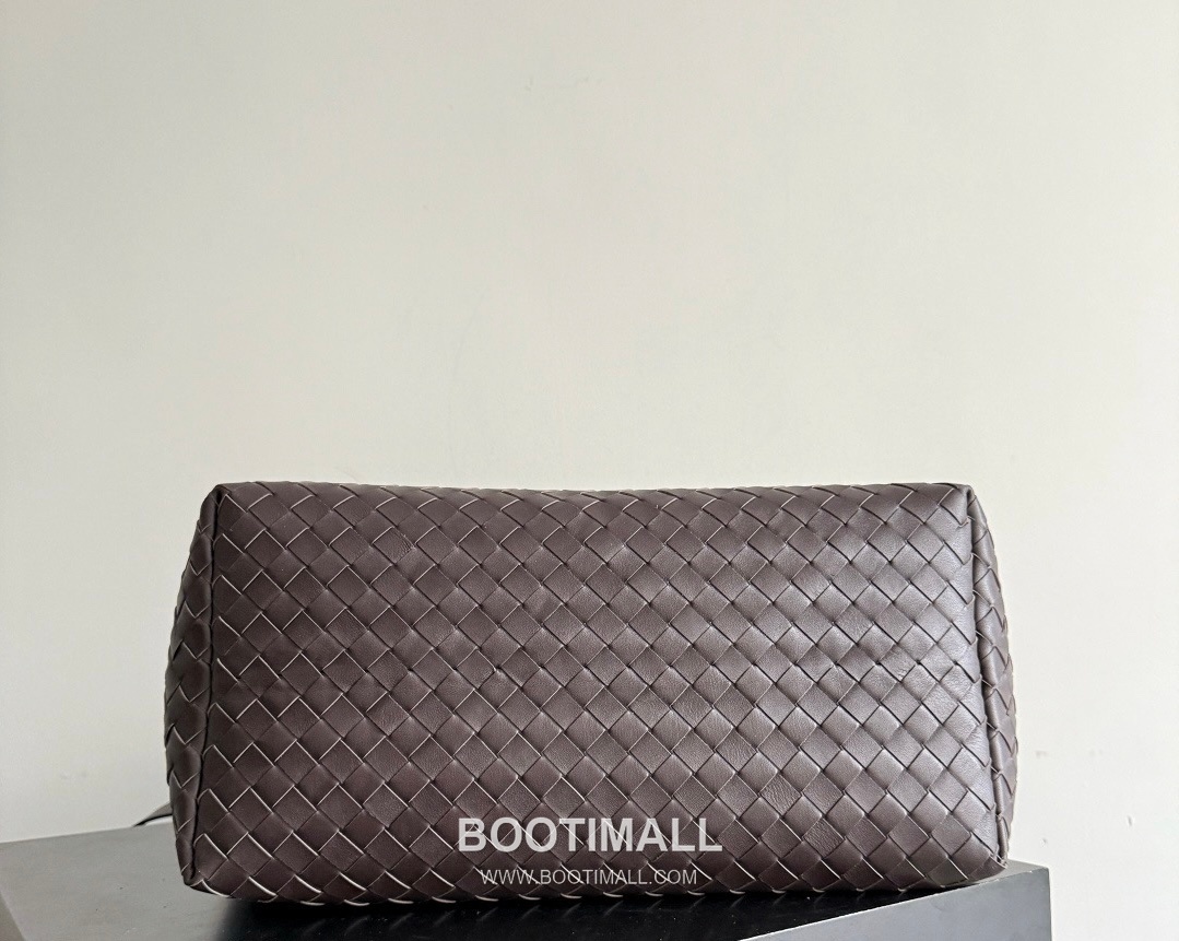 Bottega Veneta Andiamo Voyager Intrecciato Calfskin Leather Black Travel Tote Bag 보테가베네타 안디아모 보이저 인트레치아토 카프스킨 레더 블랙 트래블 토트백 20192380 43cm 6