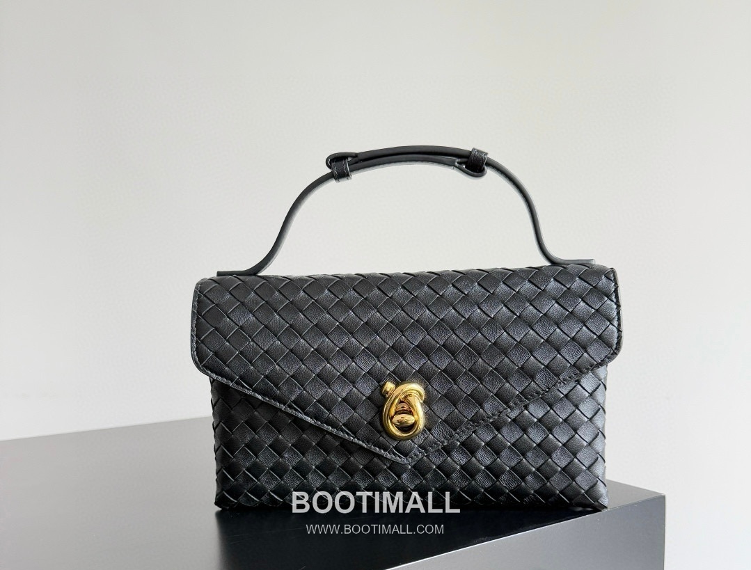 Bottega Veneta Knot Lock Lambskin Leather Black Top Handle Shoulder Bag 보테가베네타 노트락 램스킨 레더 블랙 탑핸들 숄더백 20191180 25cm 3
