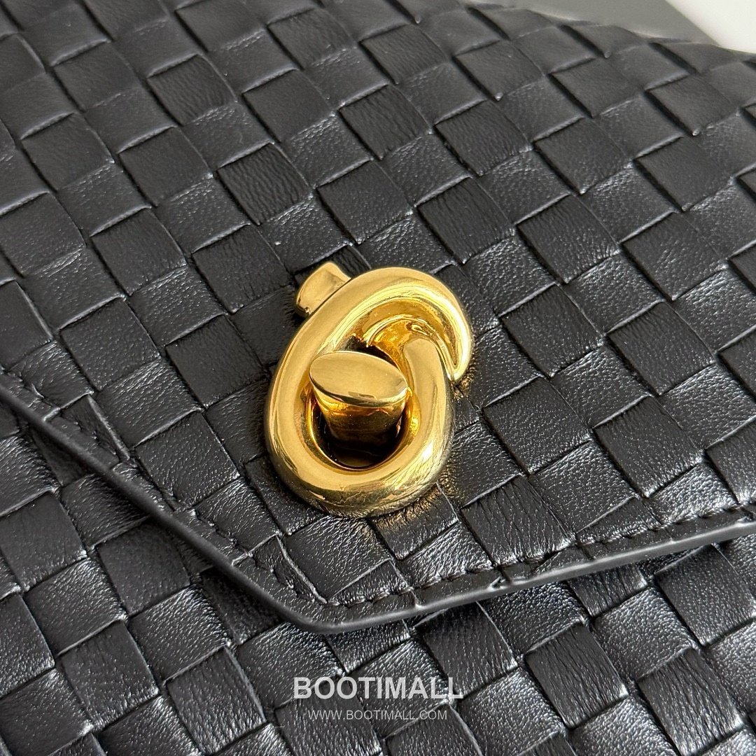 Bottega Veneta Knot Lock Lambskin Leather Black Top Handle Shoulder Bag 보테가베네타 노트락 램스킨 레더 블랙 탑핸들 숄더백 20191180 25cm 7