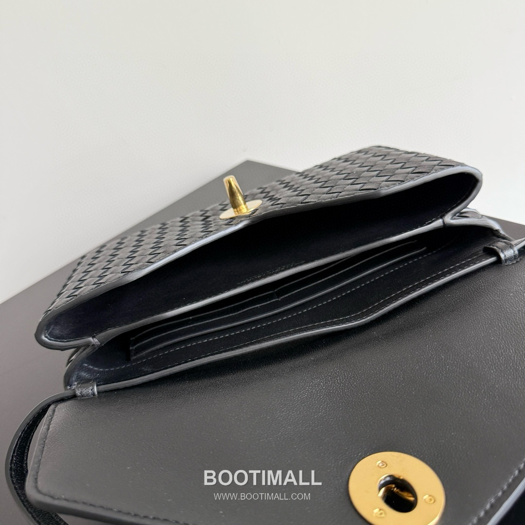 Bottega Veneta Knot Lock Lambskin Leather Black Top Handle Shoulder Bag 보테가베네타 노트락 램스킨 레더 블랙 탑핸들 숄더백 20191180 25cm 9