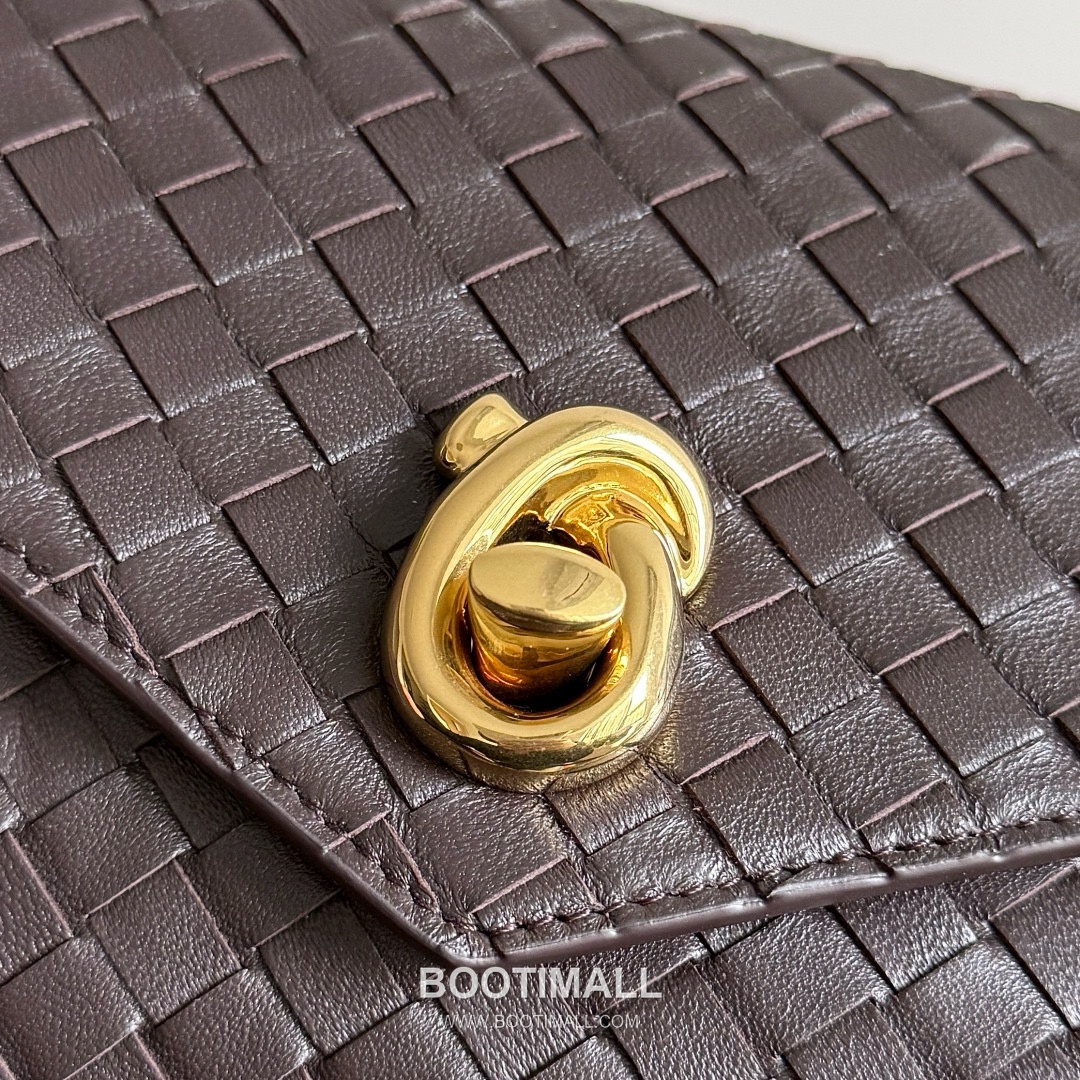 Bottega Veneta Knot Lock Lambskin Leather Black Top Handle Shoulder Bag 보테가베네타 노트락 램스킨 레더 블랙 탑핸들 숄더백 20191180 25cm 7