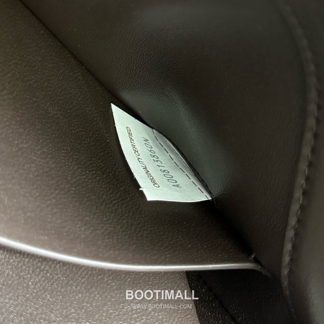 Bottega Veneta Knot Lock Lambskin Leather Black Top Handle Shoulder Bag 보테가베네타 노트락 램스킨 레더 블랙 탑핸들 숄더백 20191180 25cm 8