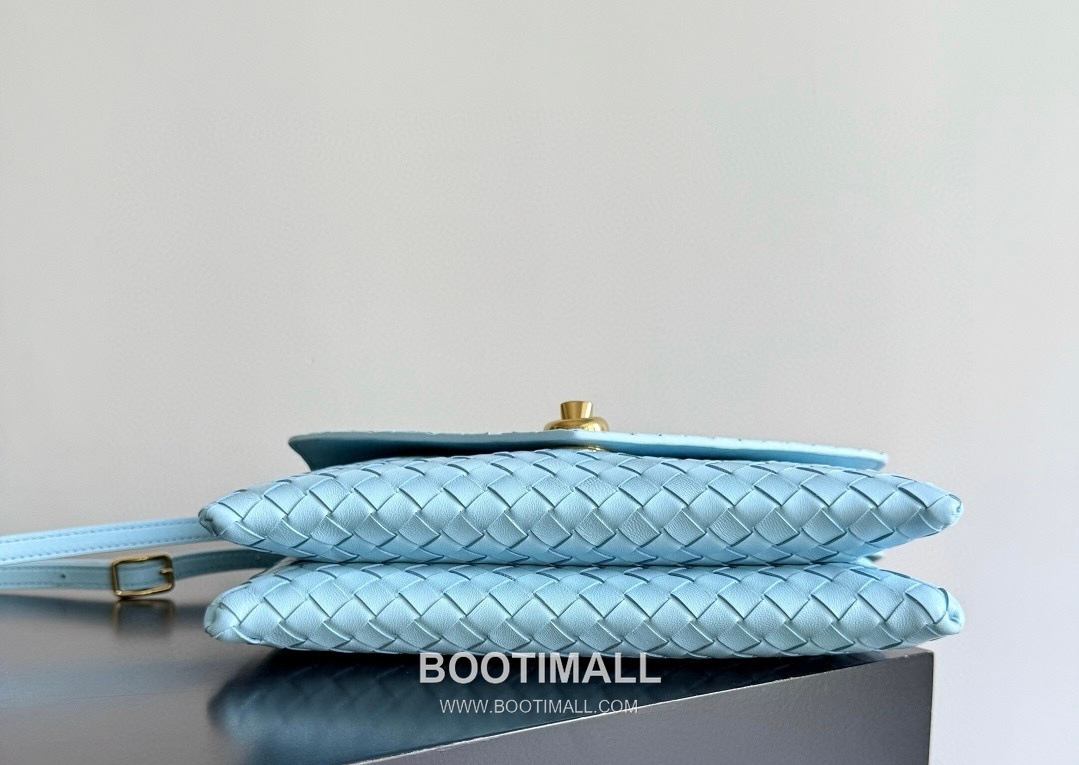 Bottega Veneta Knot Lock Lambskin Leather Black Top Handle Shoulder Bag 보테가베네타 노트락 램스킨 레더 블랙 탑핸들 숄더백 20191180 25cm 4