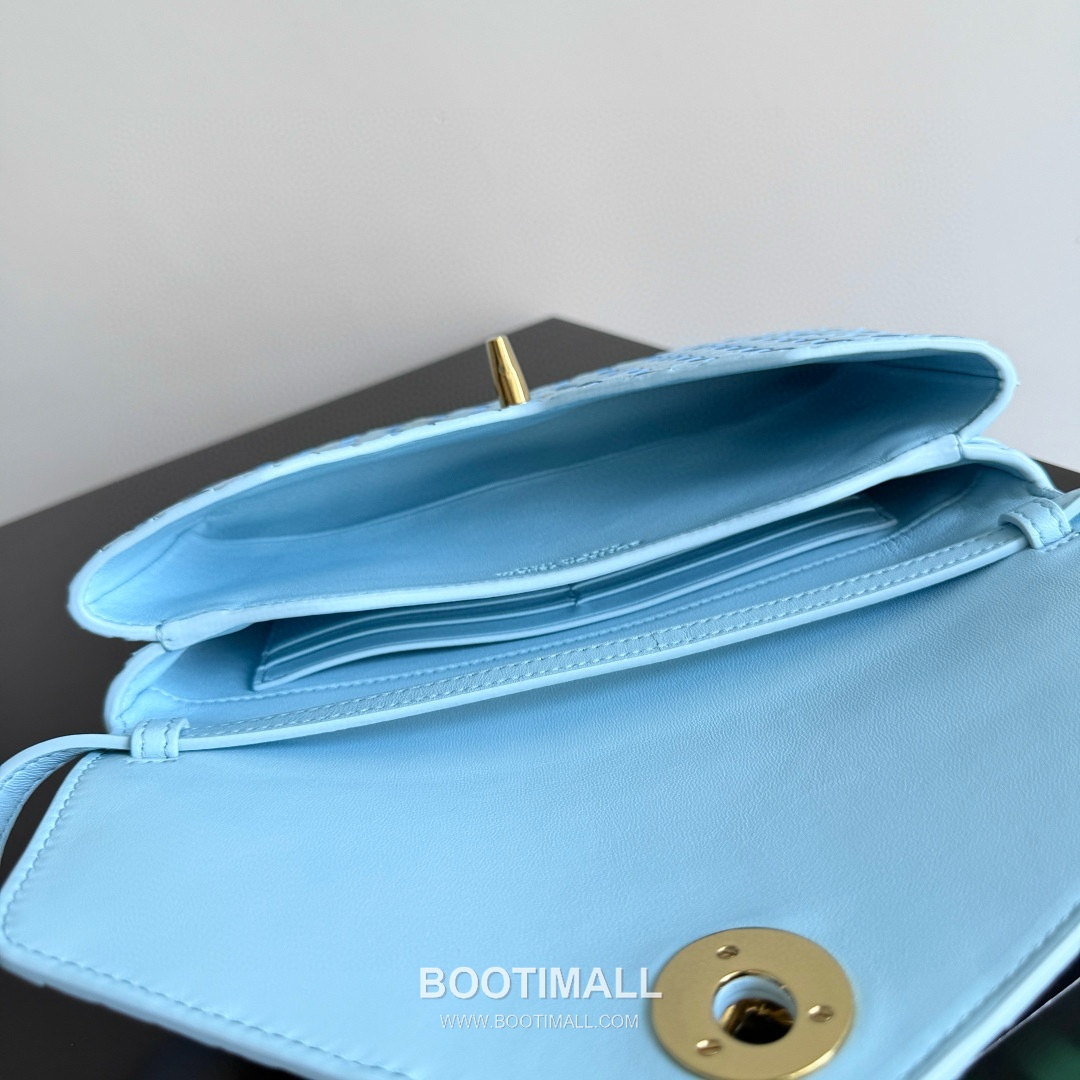 Bottega Veneta Knot Lock Lambskin Leather Black Top Handle Shoulder Bag 보테가베네타 노트락 램스킨 레더 블랙 탑핸들 숄더백 20191180 25cm 9