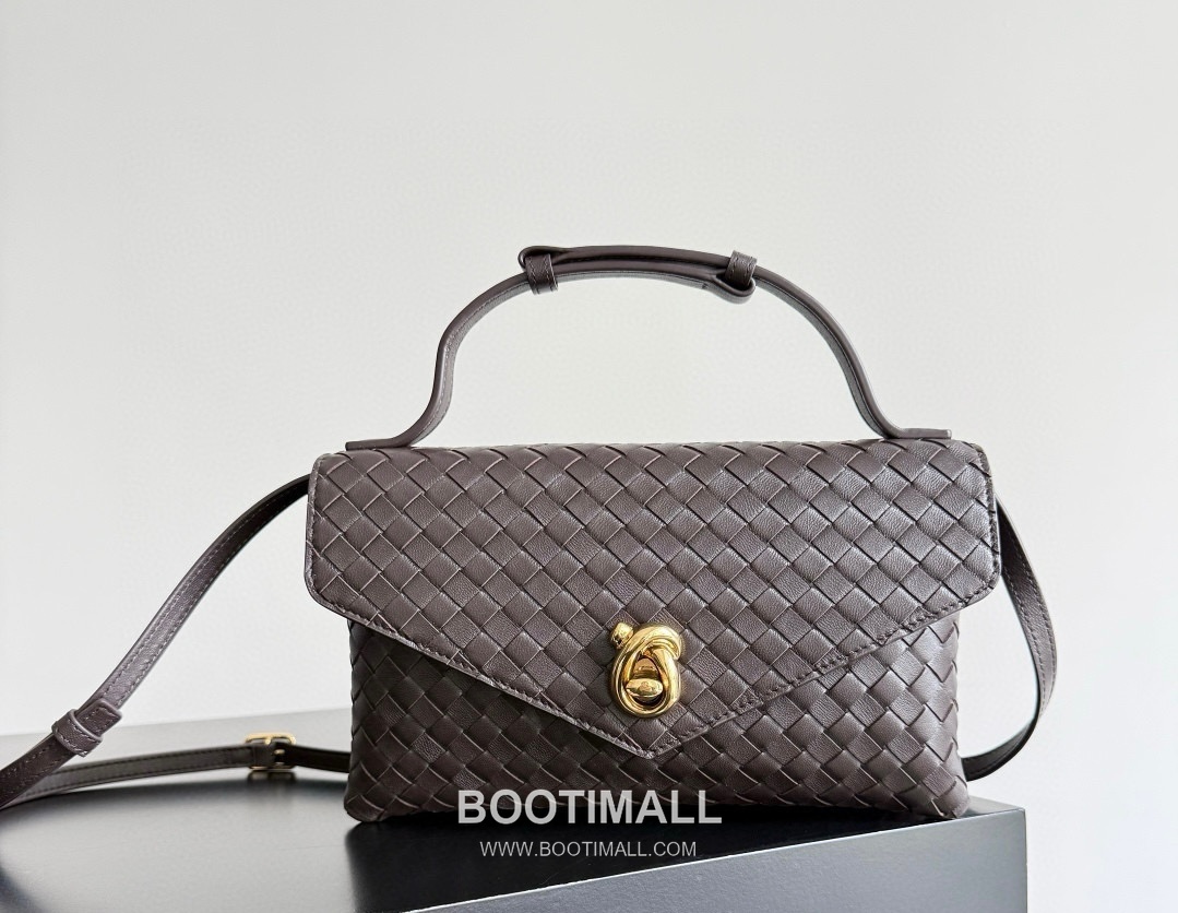 Bottega Veneta Knot Lock Lambskin Leather Black Top Handle Shoulder Bag 보테가베네타 노트락 램스킨 레더 블랙 탑핸들 숄더백 20191180 25cm 10