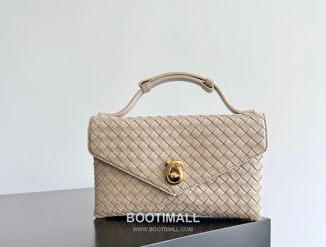 Bottega Veneta Knot Lock Lambskin Leather Black Top Handle Shoulder Bag 보테가베네타 노트락 램스킨 레더 블랙 탑핸들 숄더백 20191180 25cm 1