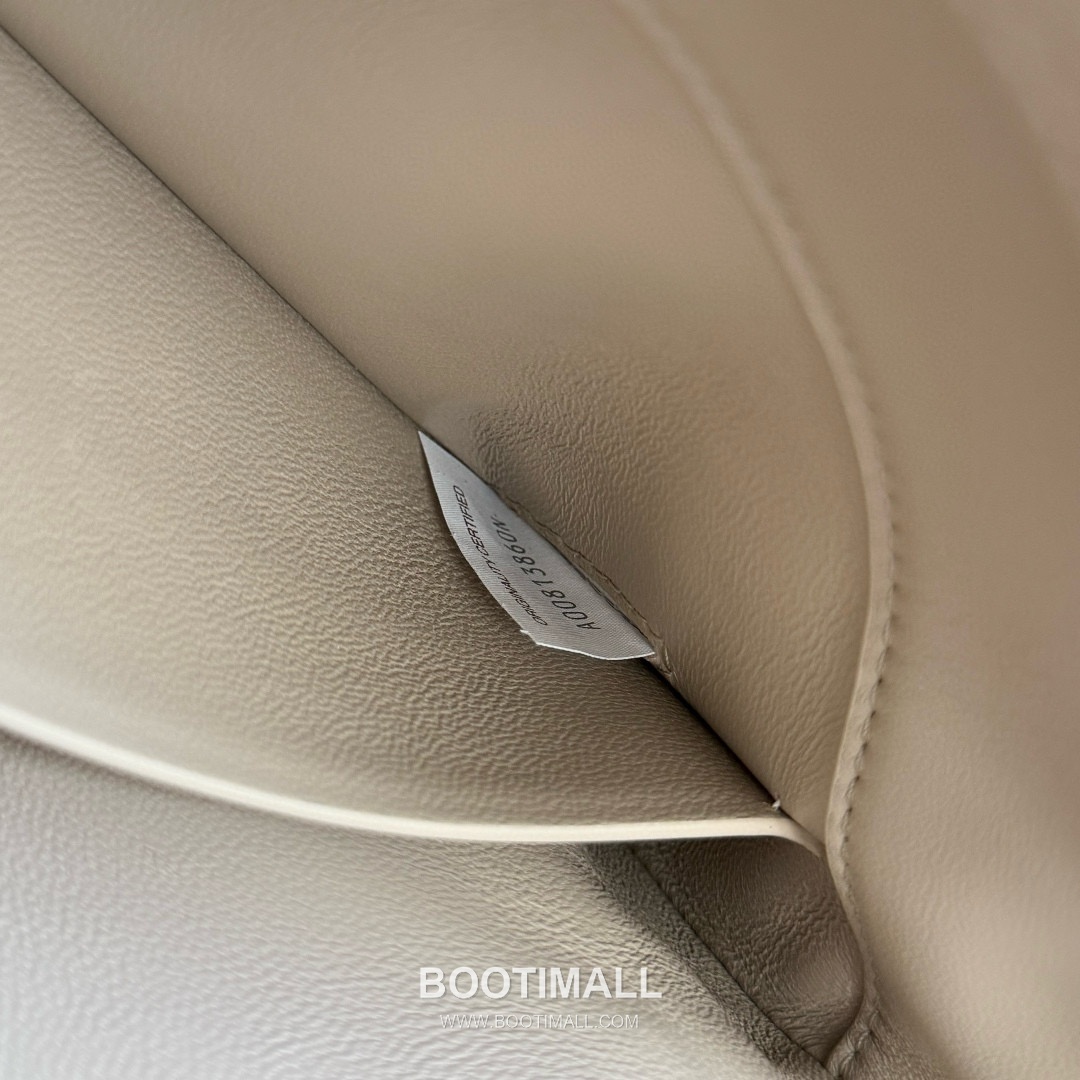 Bottega Veneta Knot Lock Lambskin Leather Black Top Handle Shoulder Bag 보테가베네타 노트락 램스킨 레더 블랙 탑핸들 숄더백 20191180 25cm 6