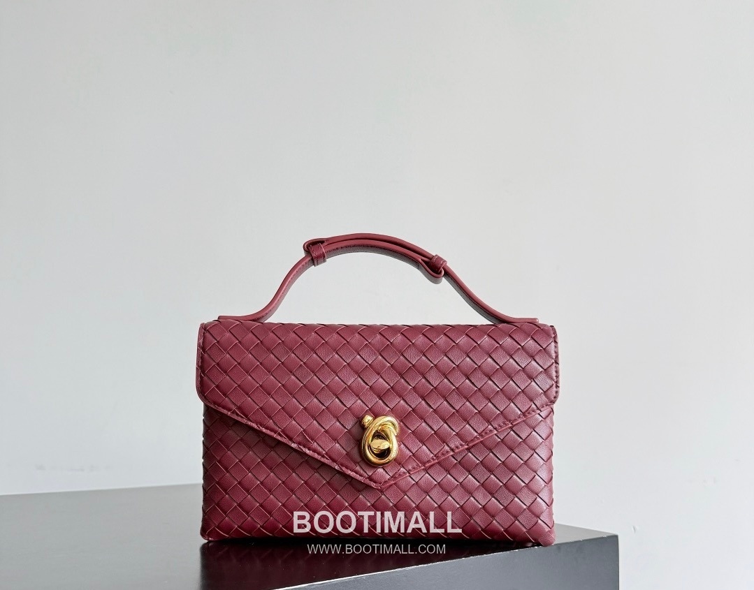 Bottega Veneta Knot Lock Lambskin Leather Black Top Handle Shoulder Bag 보테가베네타 노트락 램스킨 레더 블랙 탑핸들 숄더백 20191180 25cm 4