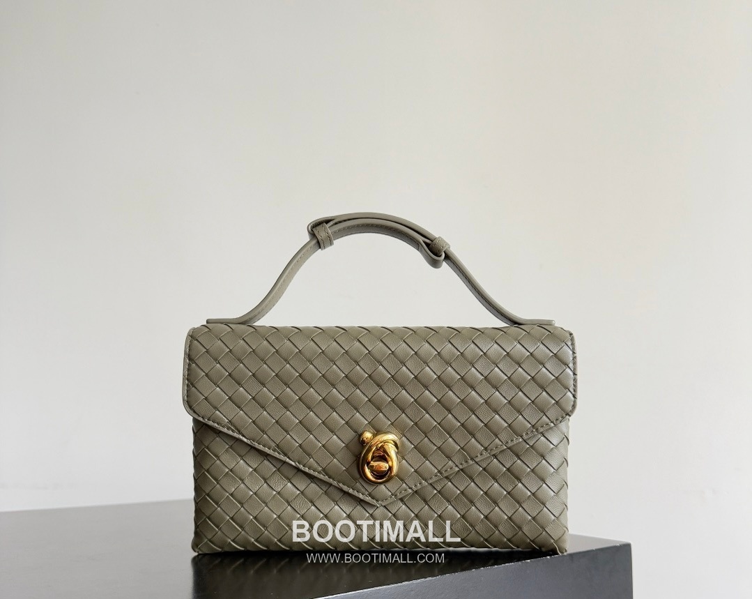 Bottega Veneta Knot Lock Lambskin Leather Black Top Handle Shoulder Bag 보테가베네타 노트락 램스킨 레더 블랙 탑핸들 숄더백 20191180 25cm 4