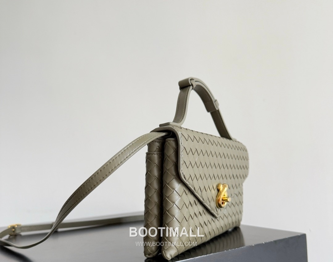 Bottega Veneta Knot Lock Lambskin Leather Black Top Handle Shoulder Bag 보테가베네타 노트락 램스킨 레더 블랙 탑핸들 숄더백 20191180 25cm 8