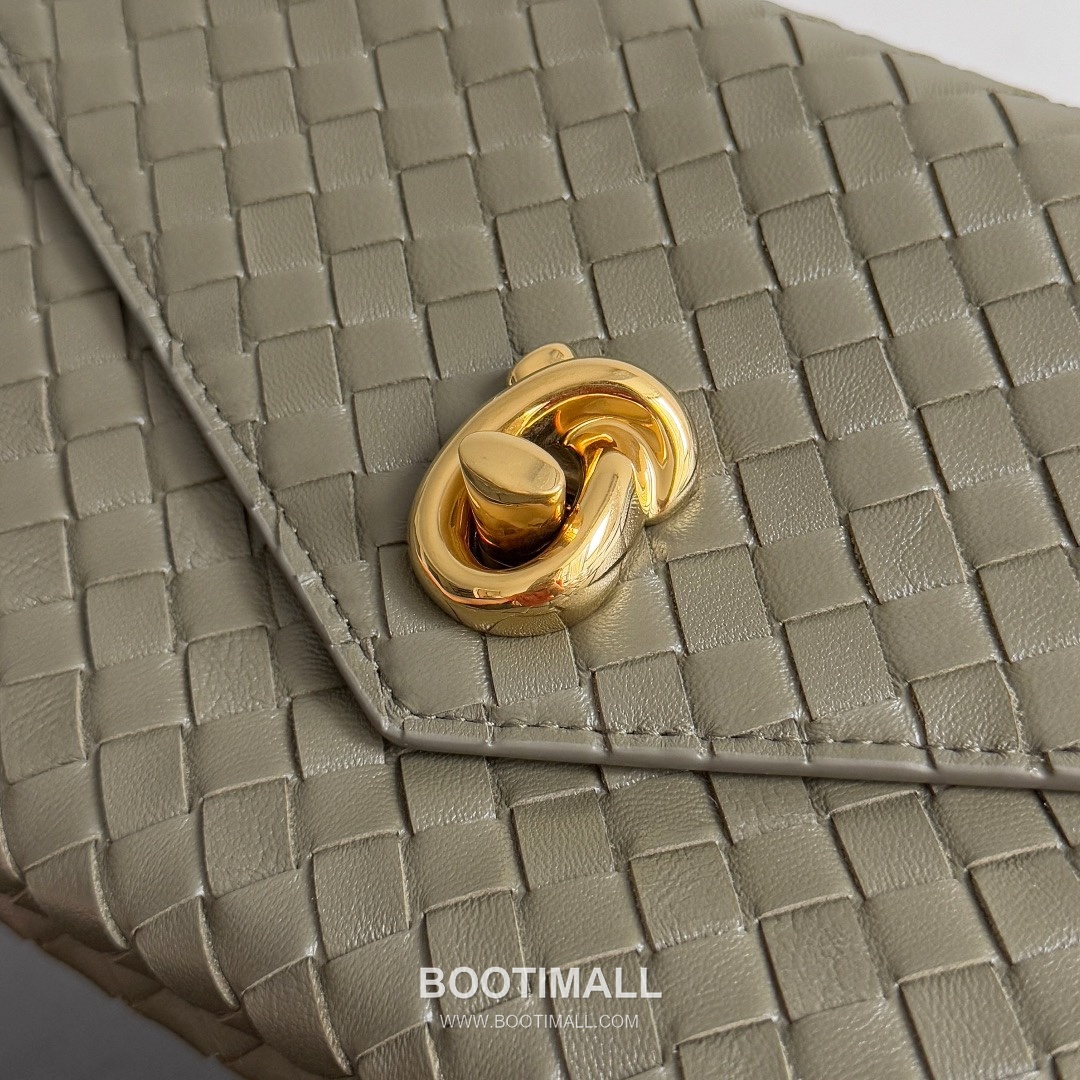 Bottega Veneta Knot Lock Lambskin Leather Black Top Handle Shoulder Bag 보테가베네타 노트락 램스킨 레더 블랙 탑핸들 숄더백 20191180 25cm 9