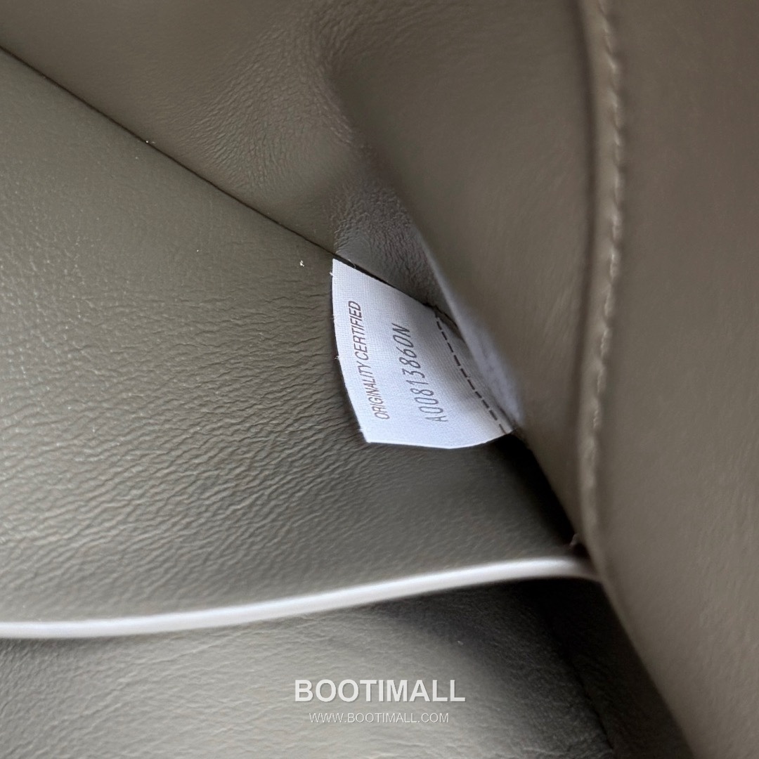 Bottega Veneta Knot Lock Lambskin Leather Black Top Handle Shoulder Bag 보테가베네타 노트락 램스킨 레더 블랙 탑핸들 숄더백 20191180 25cm 11