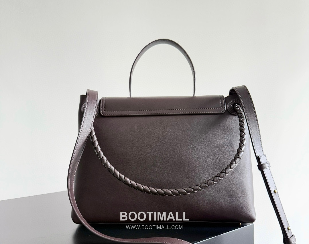 Bottega Veneta Ciao Ciao Smooth Calfskin Leather Black Knot Flap Top Handle Shoulder Bag 보테가베네타 차오차오 스무스 카프스킨 레더 블랙 노트 플랩 탑핸들 숄더백 20191980 34cm 11