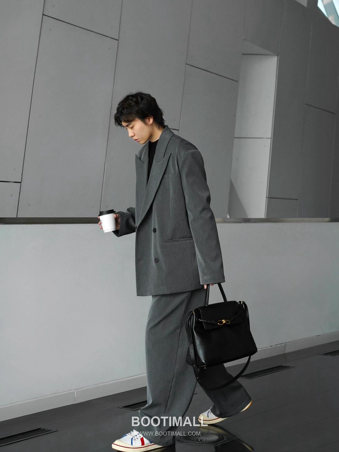 Bottega Veneta Ciao Ciao Smooth Calfskin Leather Black Knot Flap Top Handle Shoulder Bag 보테가베네타 차오차오 스무스 카프스킨 레더 블랙 노트 플랩 탑핸들 숄더백 20191980 34cm 2