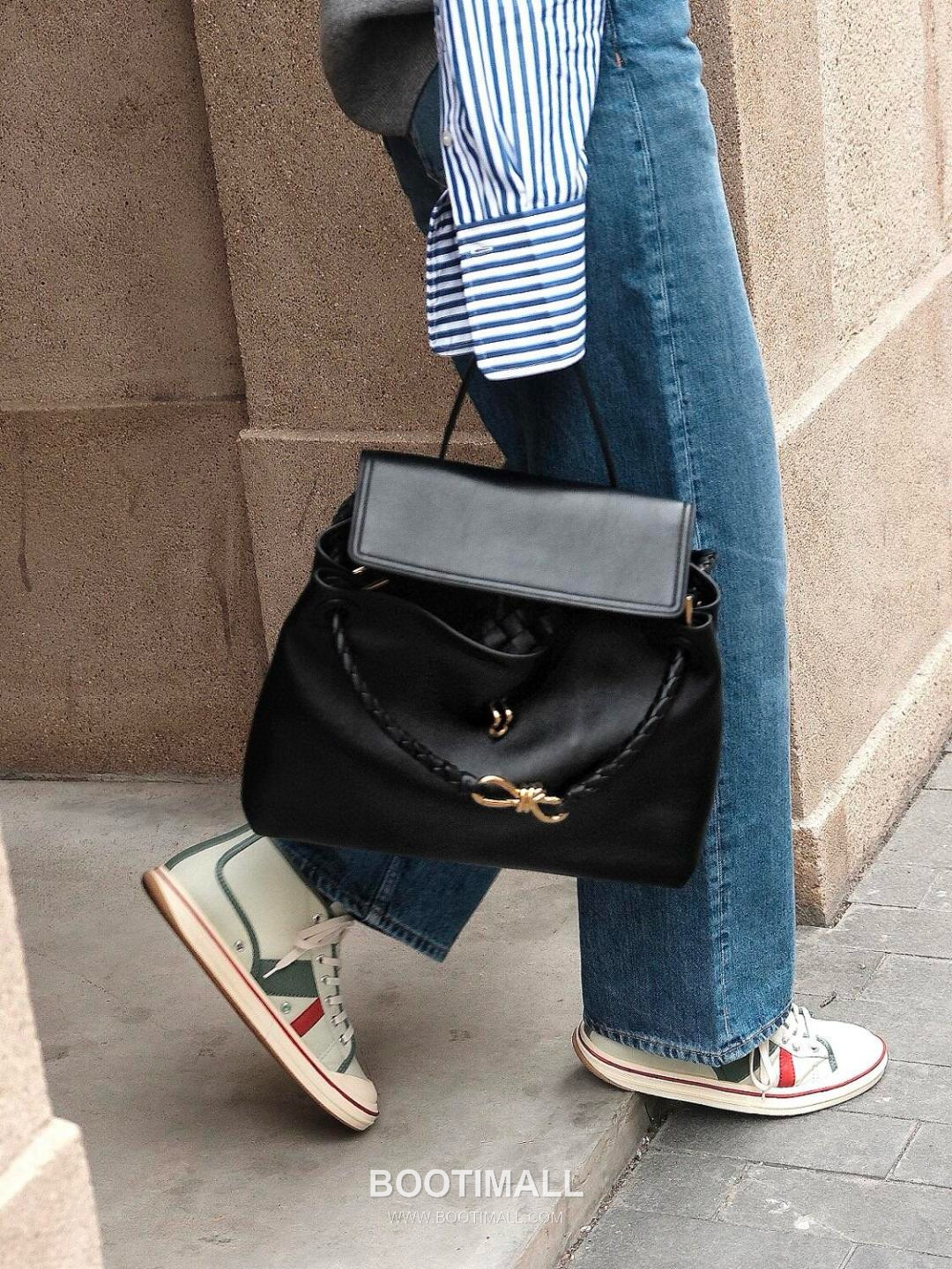 Bottega Veneta Ciao Ciao Smooth Calfskin Leather Black Knot Flap Top Handle Shoulder Bag 보테가베네타 차오차오 스무스 카프스킨 레더 블랙 노트 플랩 탑핸들 숄더백 20191980 34cm 9