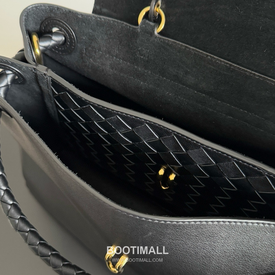 Bottega Veneta Ciao Ciao Smooth Calfskin Leather Black Knot Flap Top Handle Shoulder Bag 보테가베네타 차오차오 스무스 카프스킨 레더 블랙 노트 플랩 탑핸들 숄더백 20191980 34cm 15