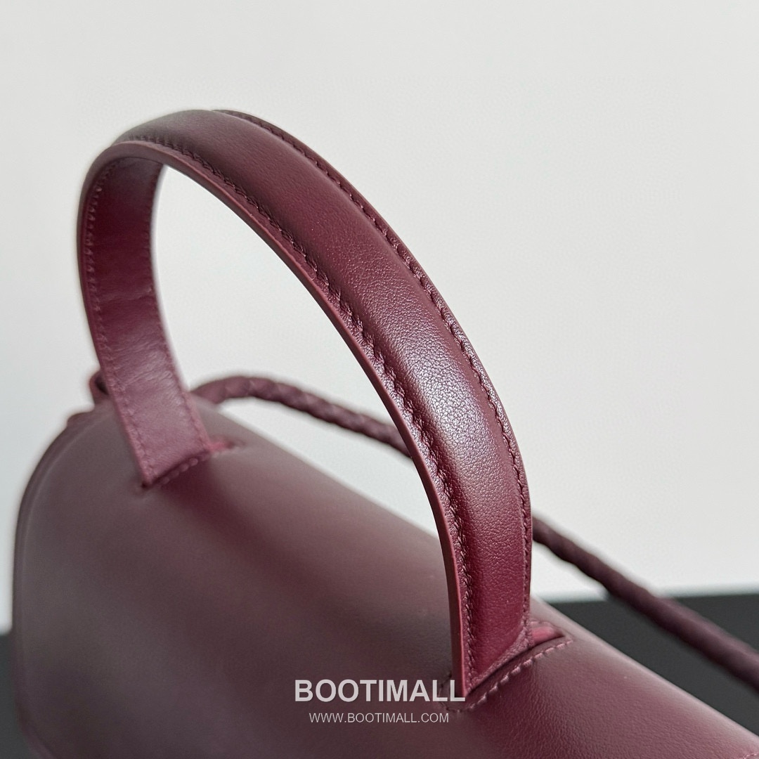 Bottega Veneta Ciao Ciao Smooth Calfskin Leather Black Knot Flap Top Handle Shoulder Bag 보테가베네타 차오차오 스무스 카프스킨 레더 블랙 노트 플랩 탑핸들 숄더백 20191980 34cm 7