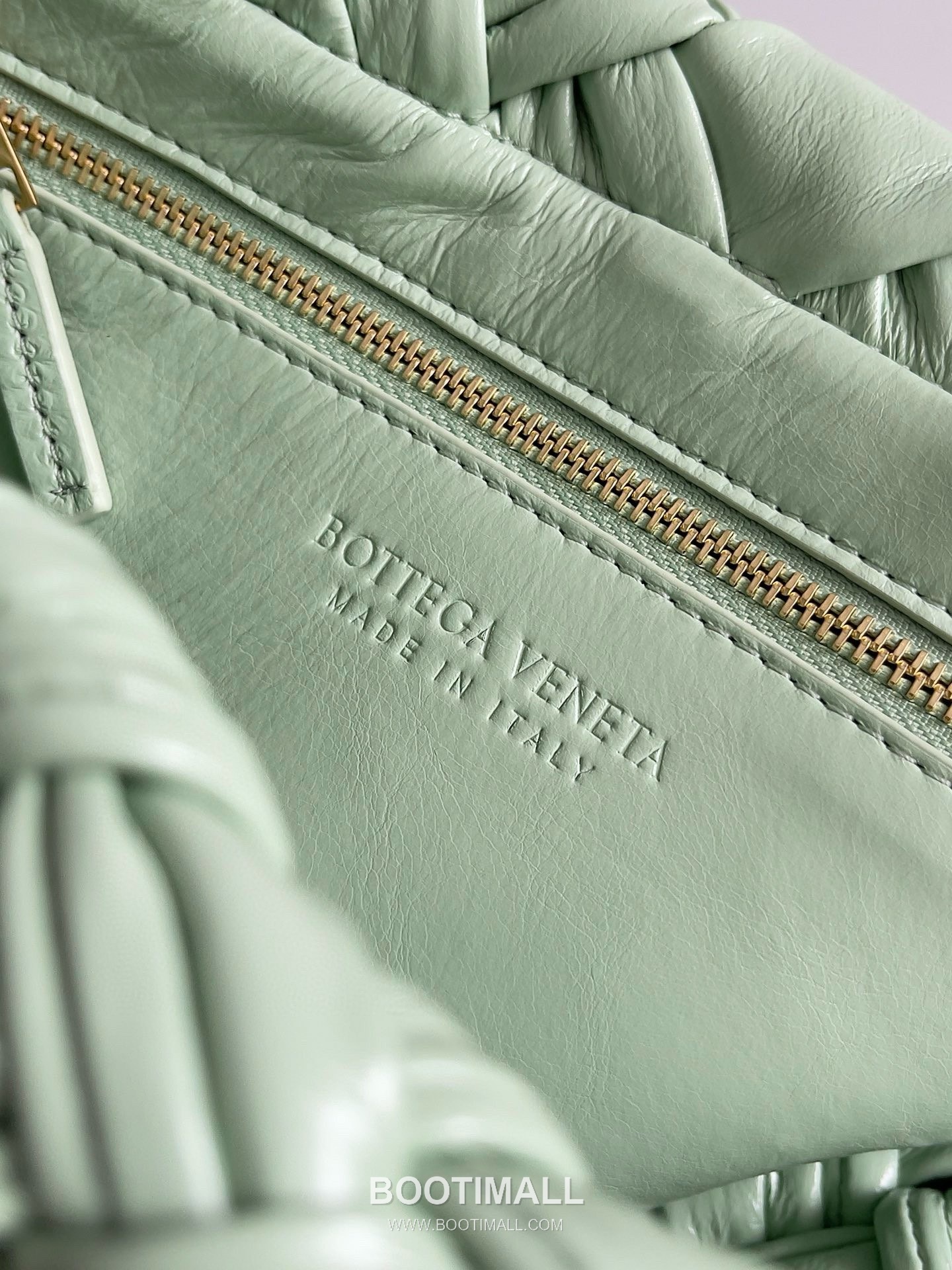 Bottega Veneta Kalimero Citta Intrecciato Calfskin Leather Black Knot Shoulder Bag 보테가베네타 칼리메로 치타 인트레치아토 카프스킨 레더 블랙 매듭 숄더백 20192380 25cm 16