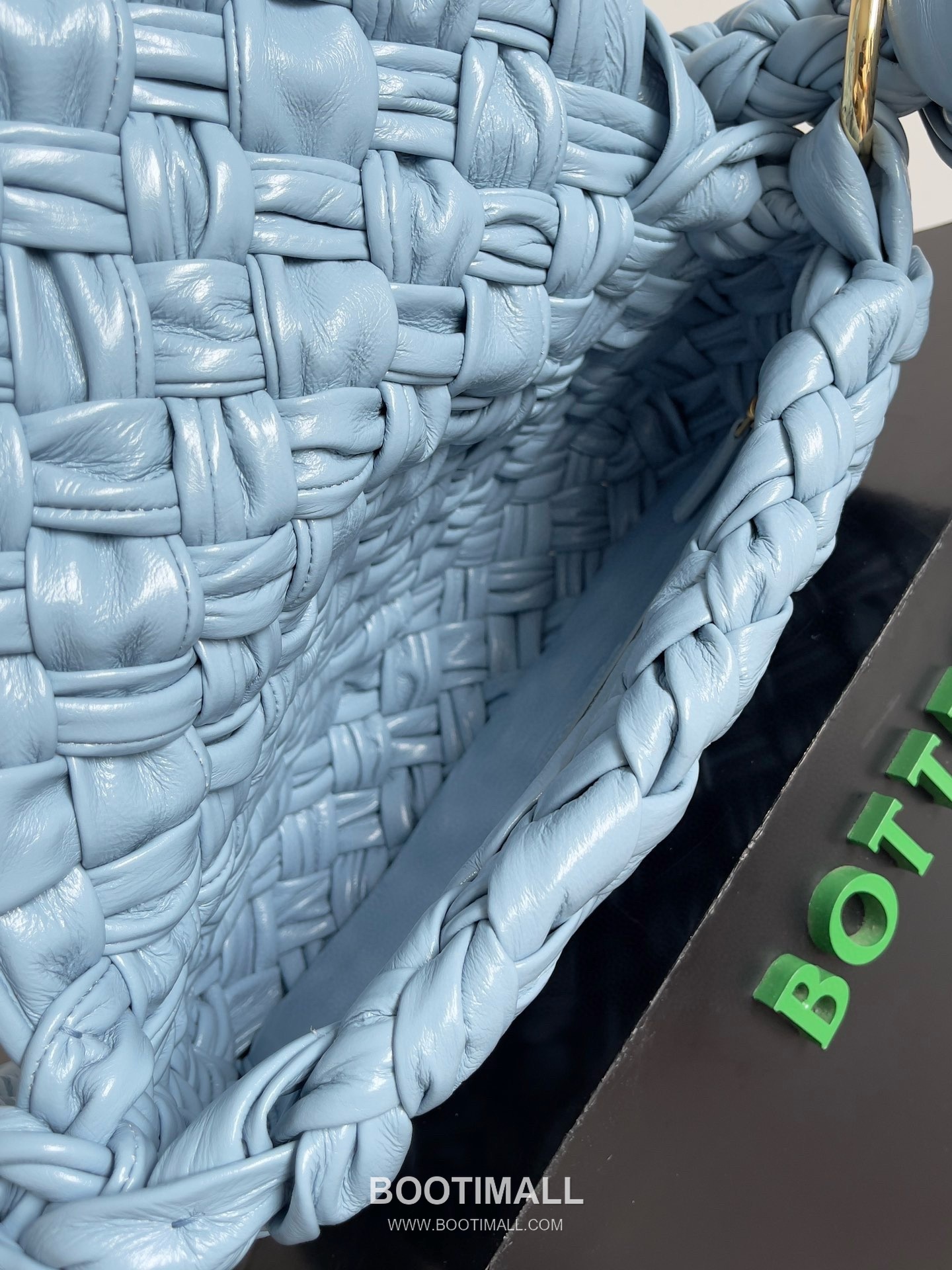 Bottega Veneta Kalimero Citta Intrecciato Calfskin Leather Black Knot Shoulder Bag 보테가베네타 칼리메로 치타 인트레치아토 카프스킨 레더 블랙 매듭 숄더백 20192380 25cm 9