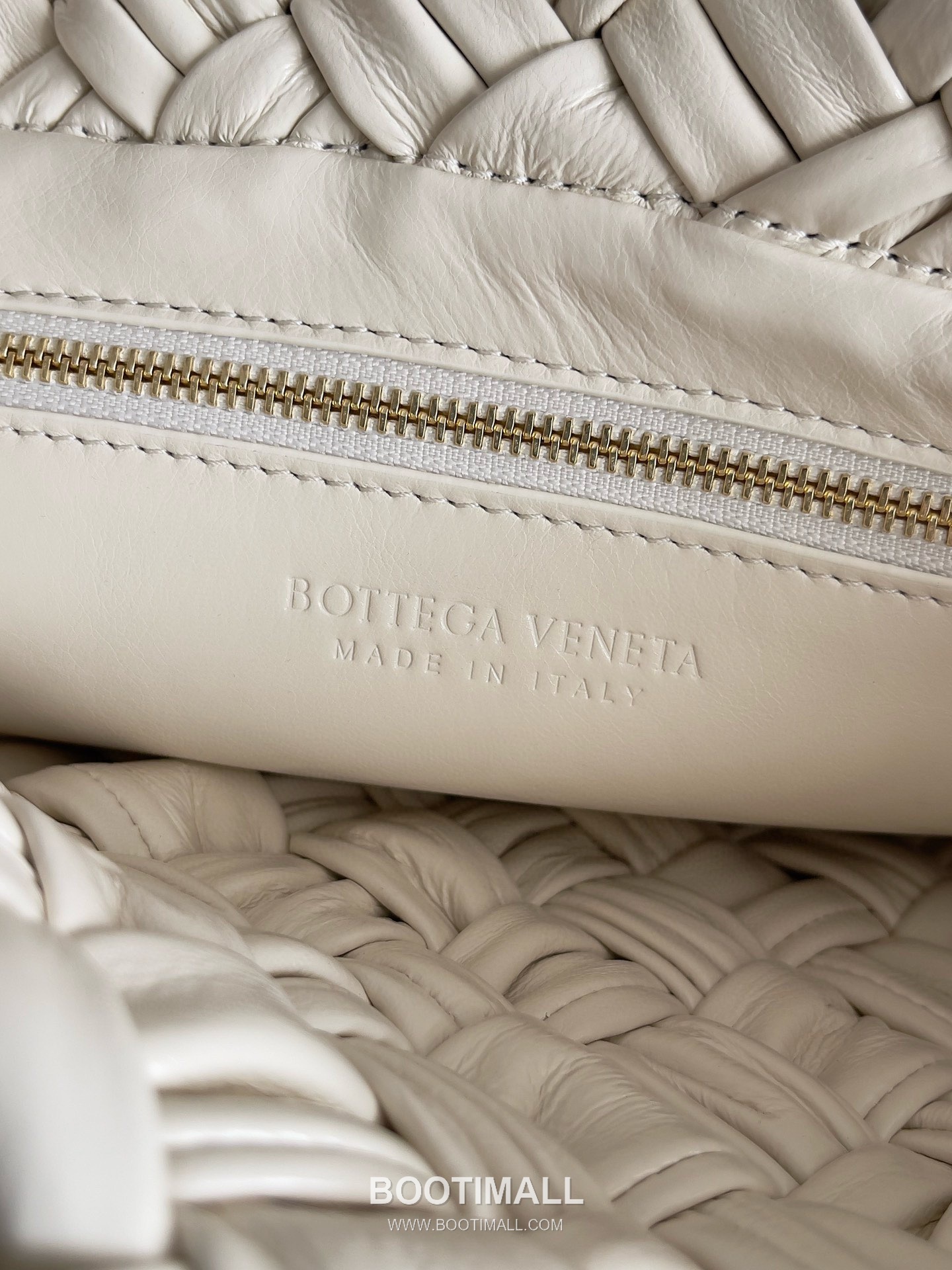 Bottega Veneta Kalimero Citta Intrecciato Calfskin Leather Black Knot Shoulder Bag 보테가베네타 칼리메로 치타 인트레치아토 카프스킨 레더 블랙 매듭 숄더백 20192380 25cm 7