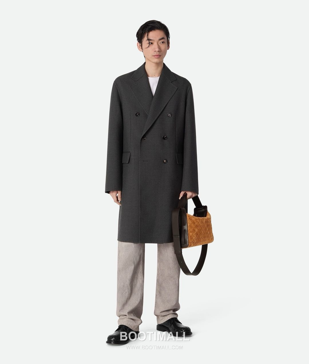 Bottega Veneta Tribeca Intrecciato Calfskin Leather Black Double Zip Crossbody Shoulder Bag 보테가베네타 트라이베카 인트레치아토 카프스킨 레더 블랙 더블 지퍼 크로스바디 숄더백 20191280 30.5cm 2