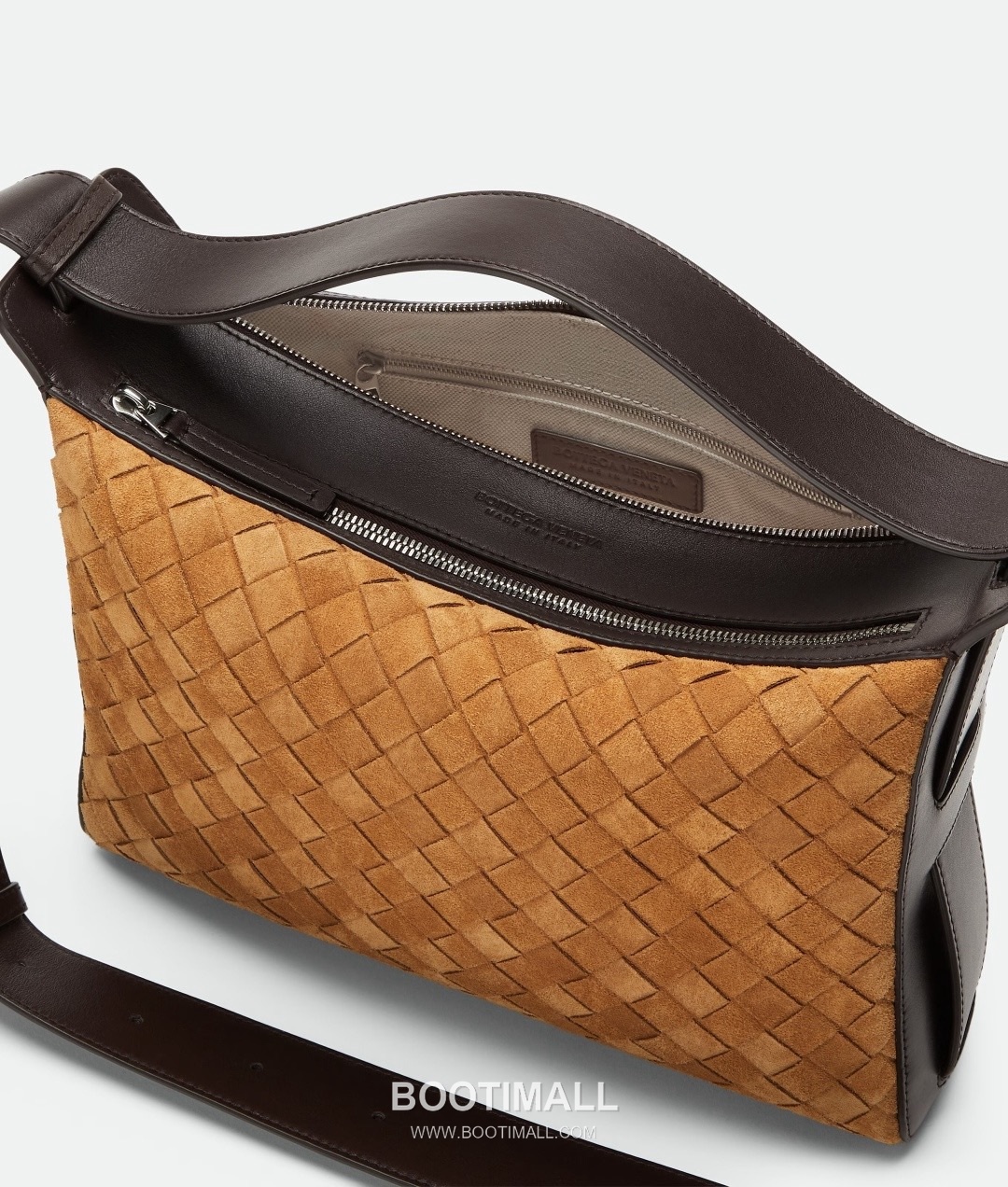 Bottega Veneta Tribeca Intrecciato Calfskin Leather Black Double Zip Crossbody Shoulder Bag 보테가베네타 트라이베카 인트레치아토 카프스킨 레더 블랙 더블 지퍼 크로스바디 숄더백 20191280 30.5cm 5