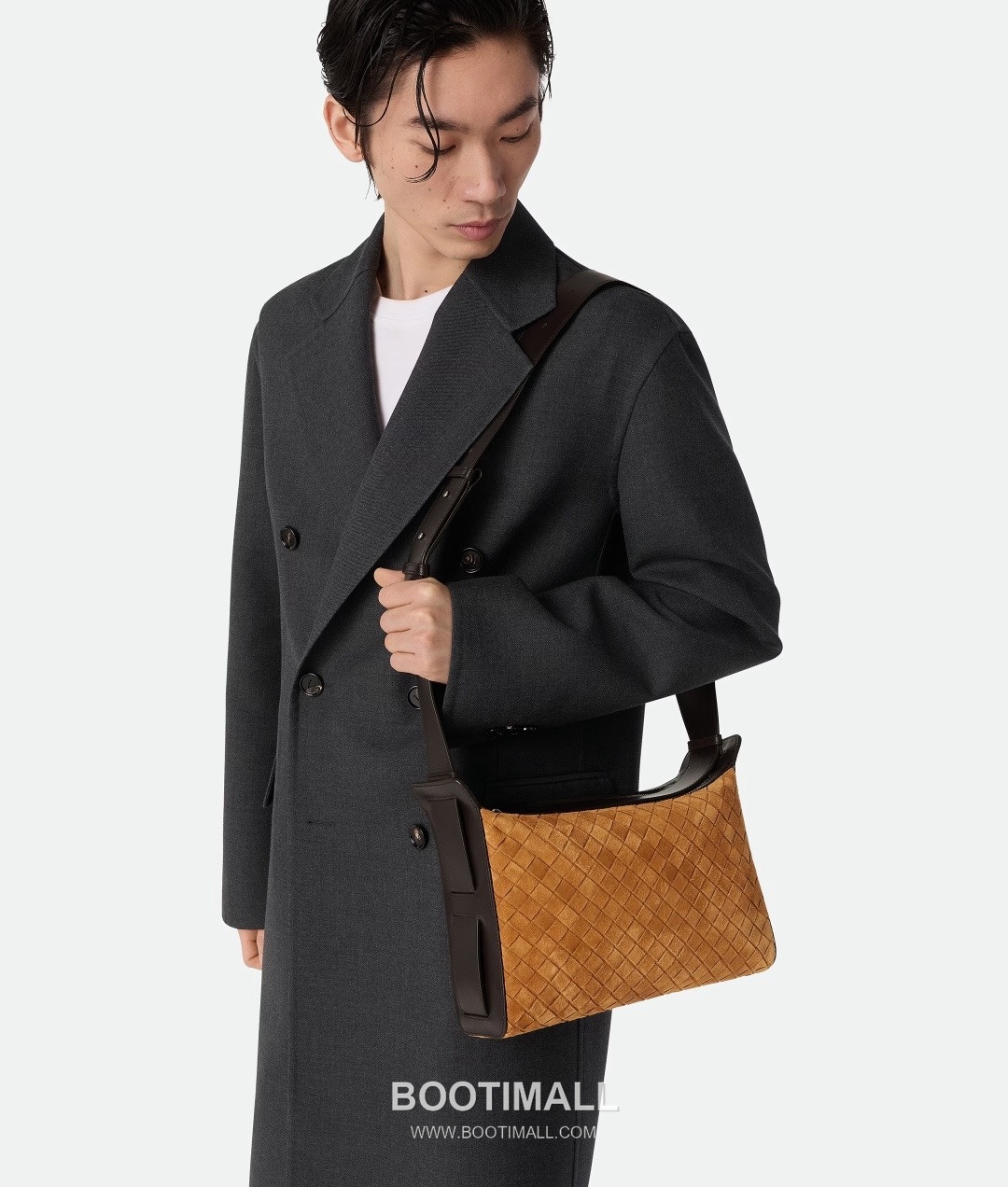 Bottega Veneta Tribeca Intrecciato Calfskin Leather Black Double Zip Crossbody Shoulder Bag 보테가베네타 트라이베카 인트레치아토 카프스킨 레더 블랙 더블 지퍼 크로스바디 숄더백 20191280 30.5cm 6